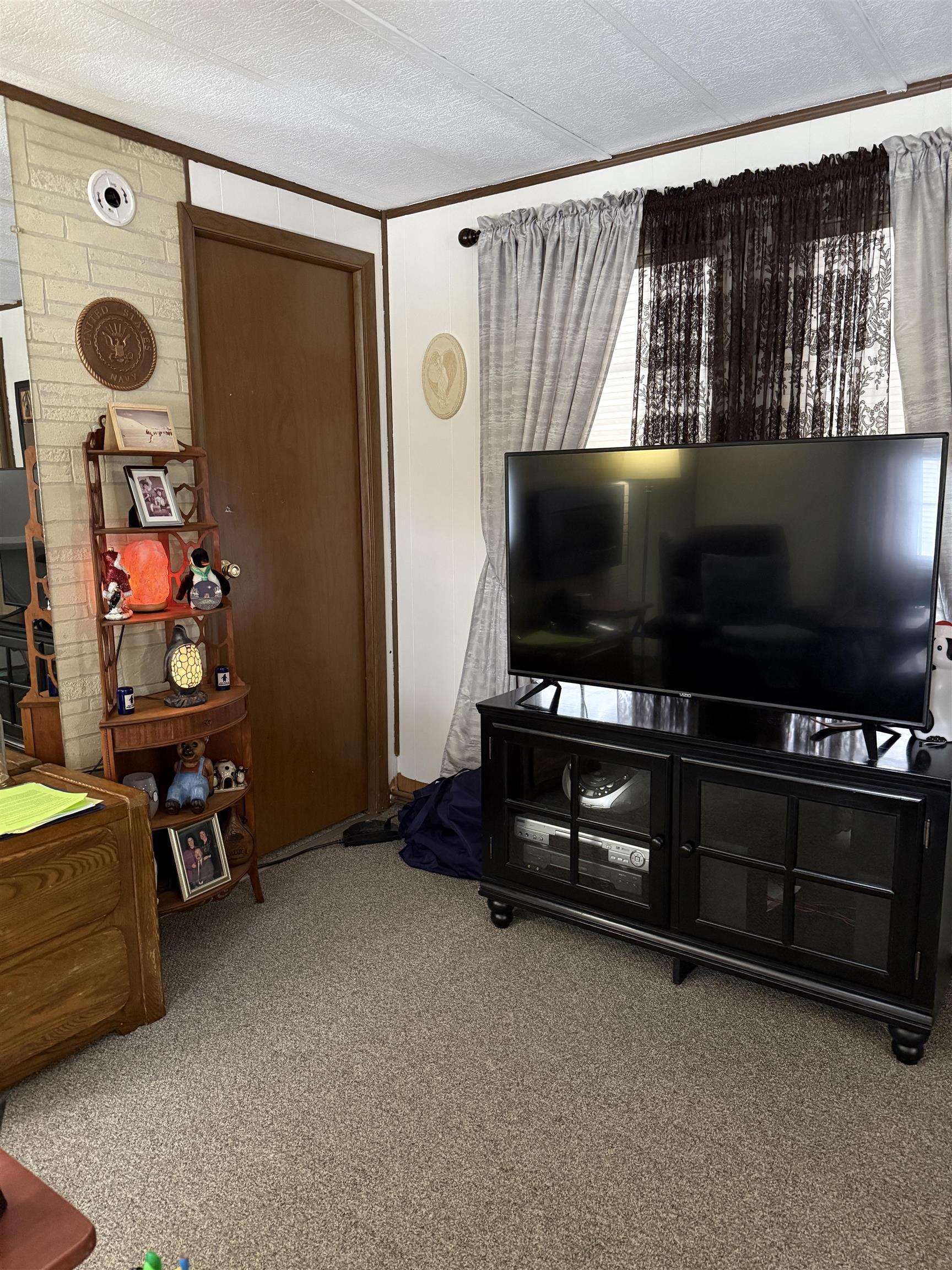 Homes for sale in Exeter, NH | 1013 Camelot Dr, Exeter, NH 03833 | MLS# 5071645