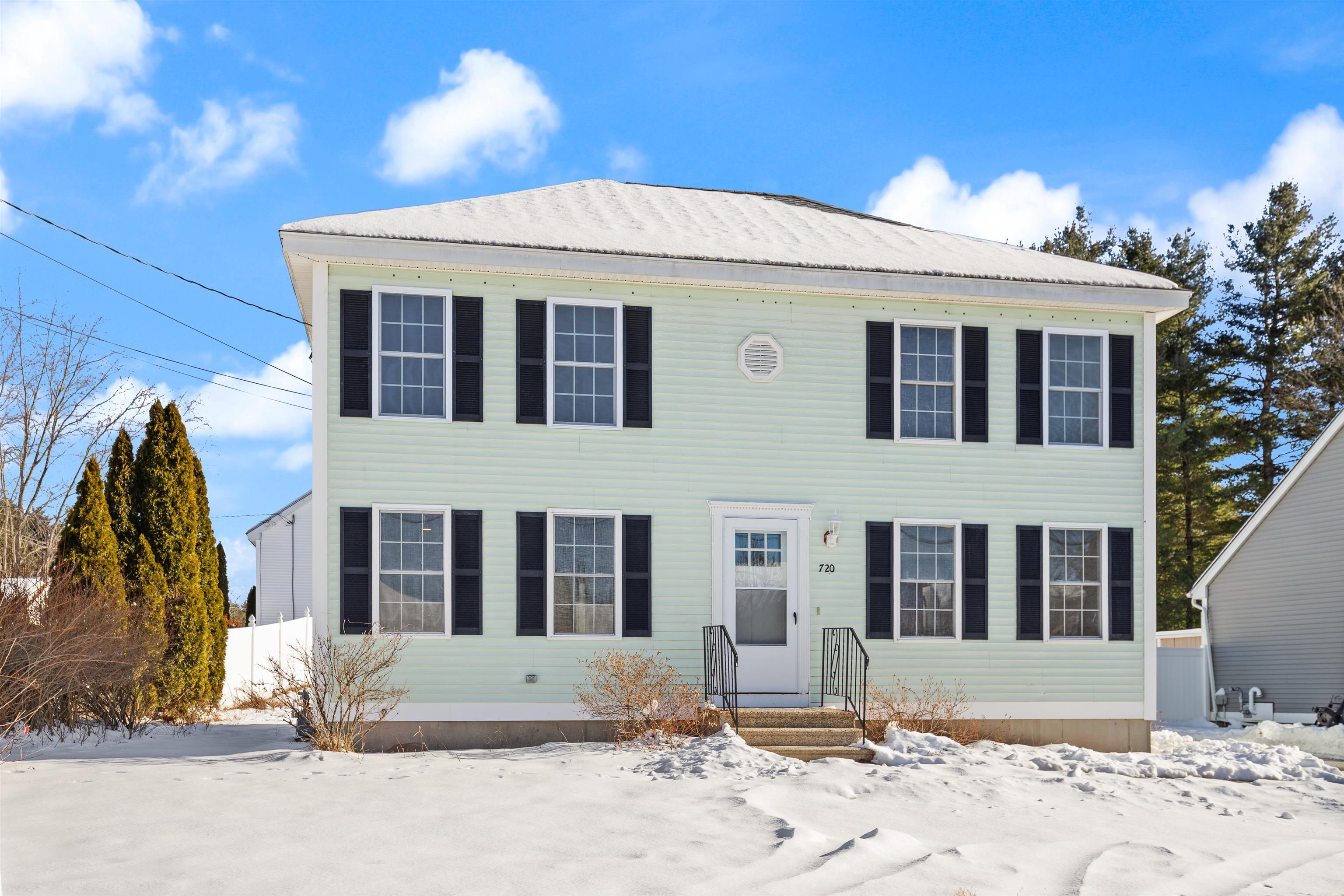 Homes for sale in Manchester, NH | 720 Brent St, Manchester, NH 01301 | MLS# 5071651