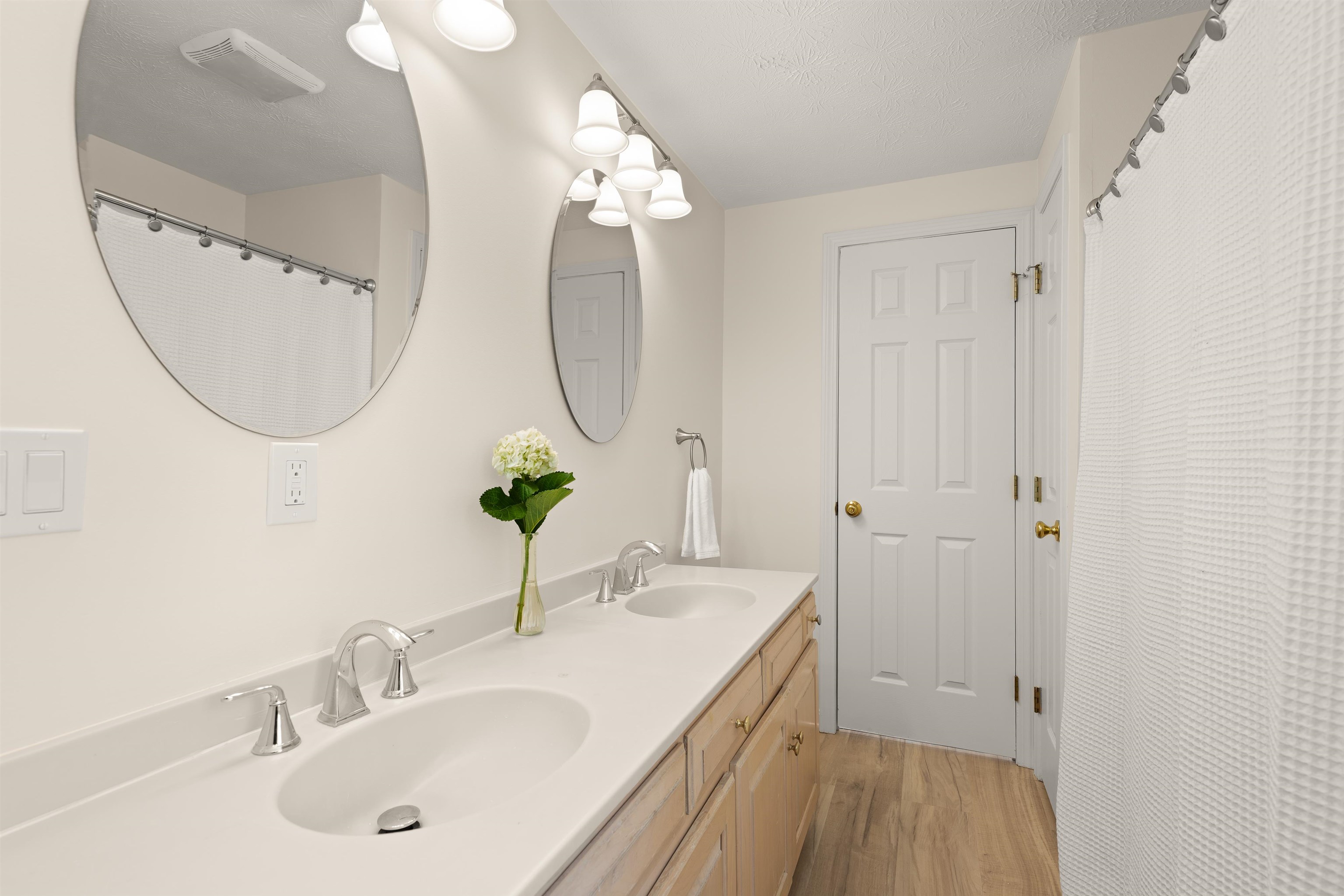 Homes for sale in Manchester, NH | 720 Brent St, Manchester, NH 01301 | MLS# 5071651