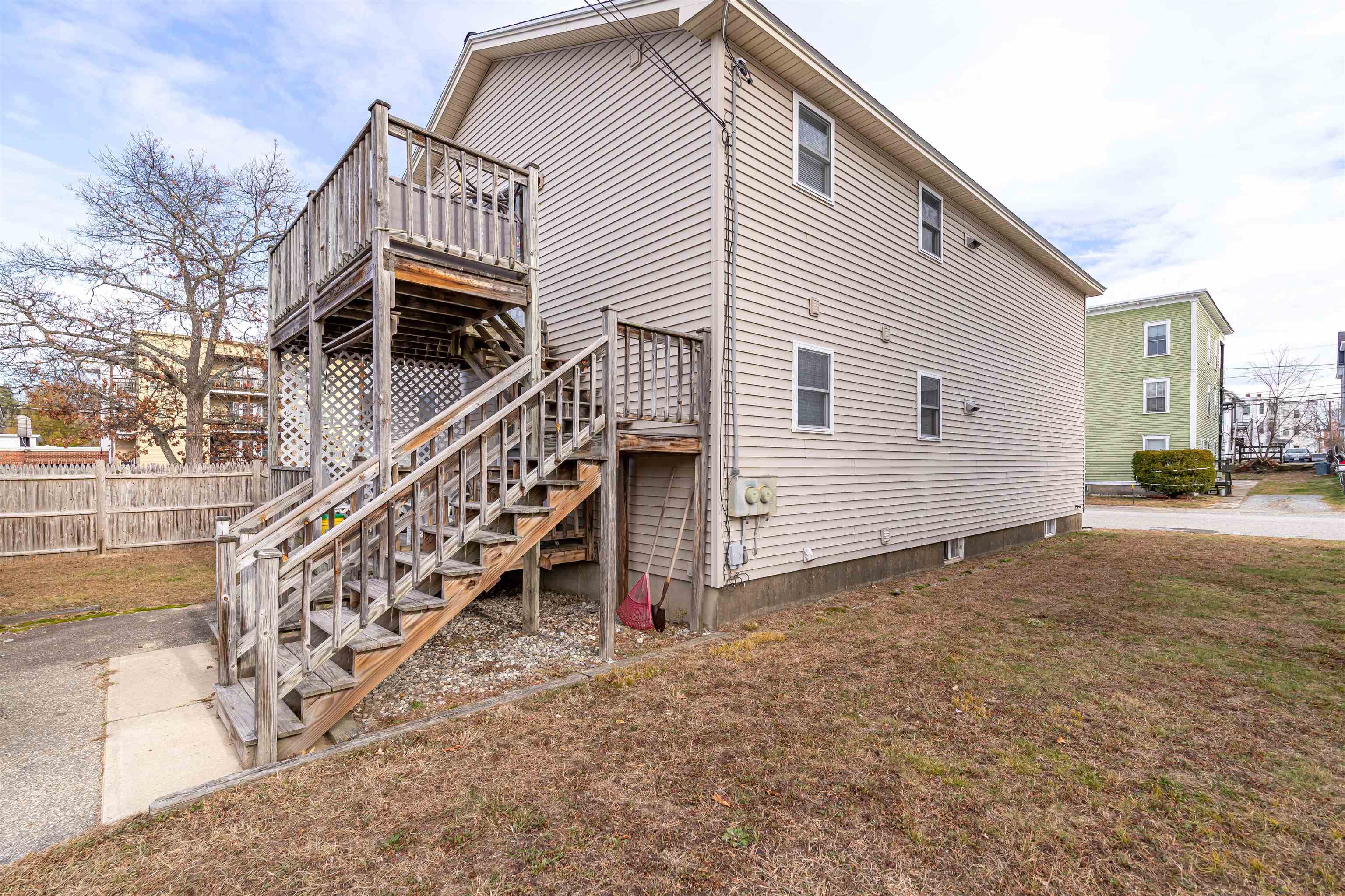 Homes for sale in Manchester, NH | 570 Montgomery St, Manchester, NH 03102 | MLS# 5071676