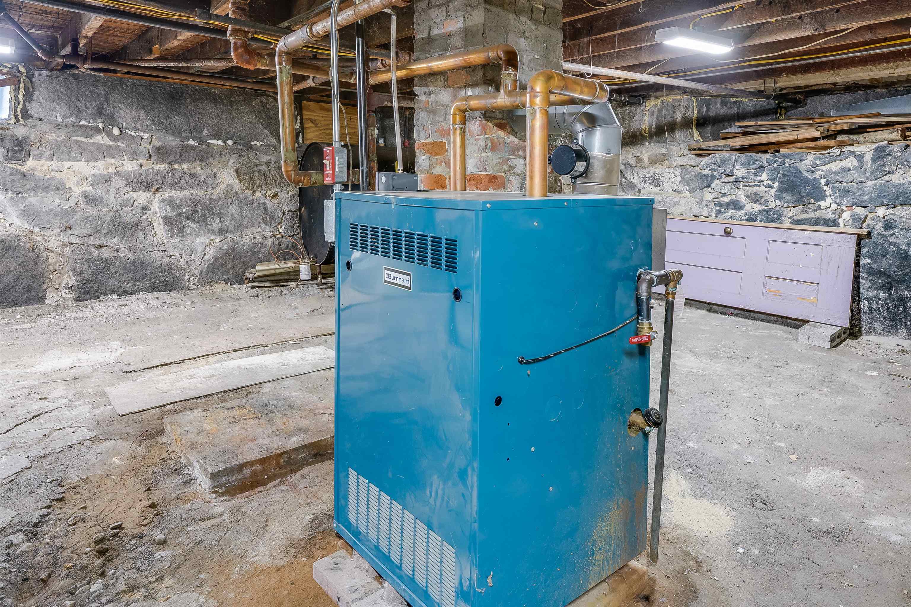 Homes for sale in Manchester, NH | 832 Clay St, Manchester, NH 03103 | MLS# 5071682