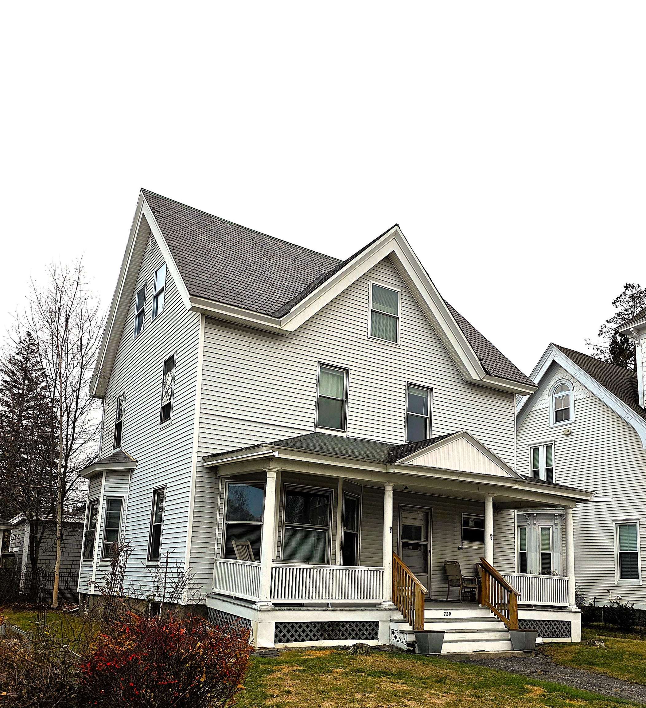 Homes for sale in Manchester, NH | 729 Pine St, Manchester, NH 03104 | MLS# 5071748