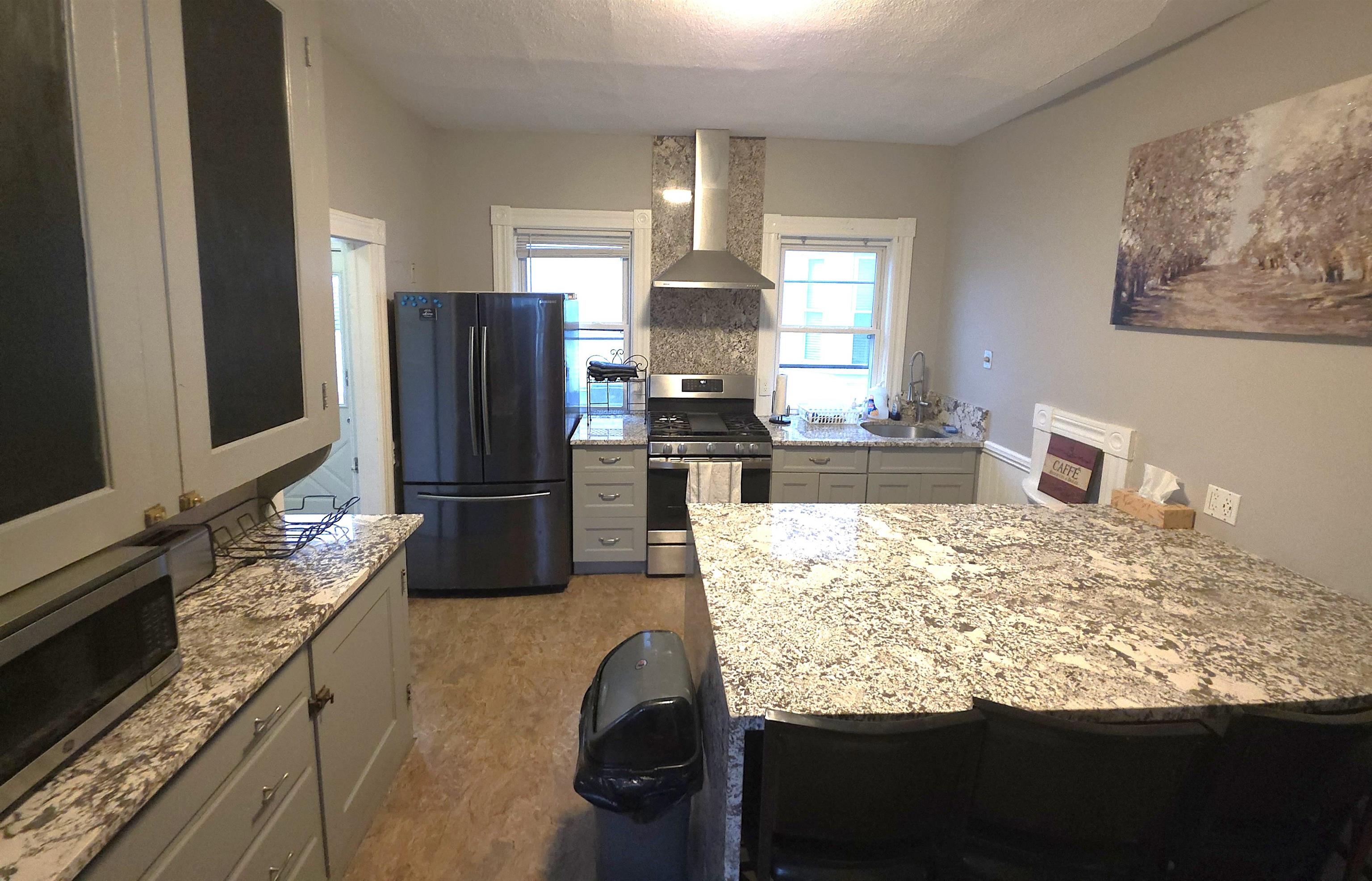 Homes for sale in Manchester, NH | 729 Pine St, Manchester, NH 03104 | MLS# 5071748