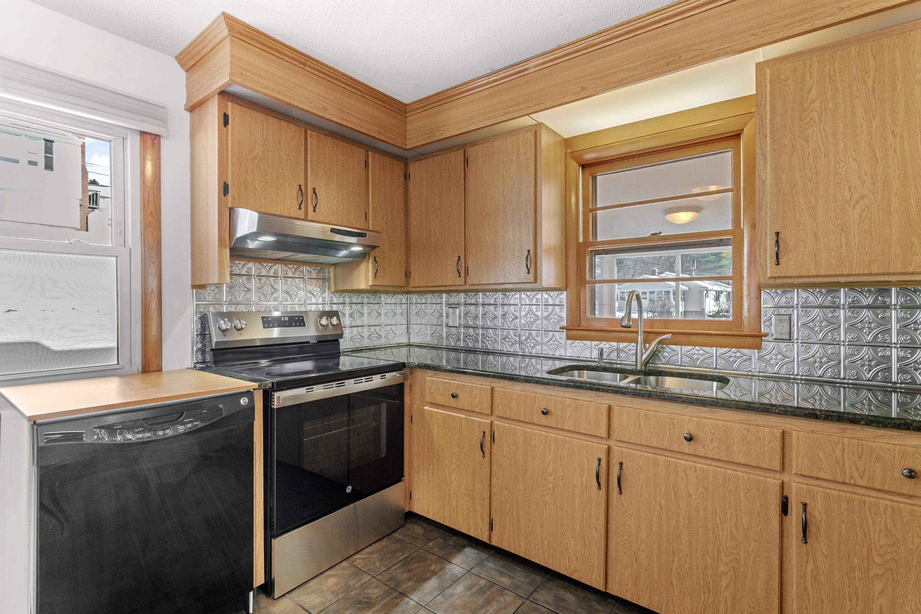 Homes for sale in Lebanon, NH | 5 Kinne St, Lebanon, NH 03766 | MLS# 5071760