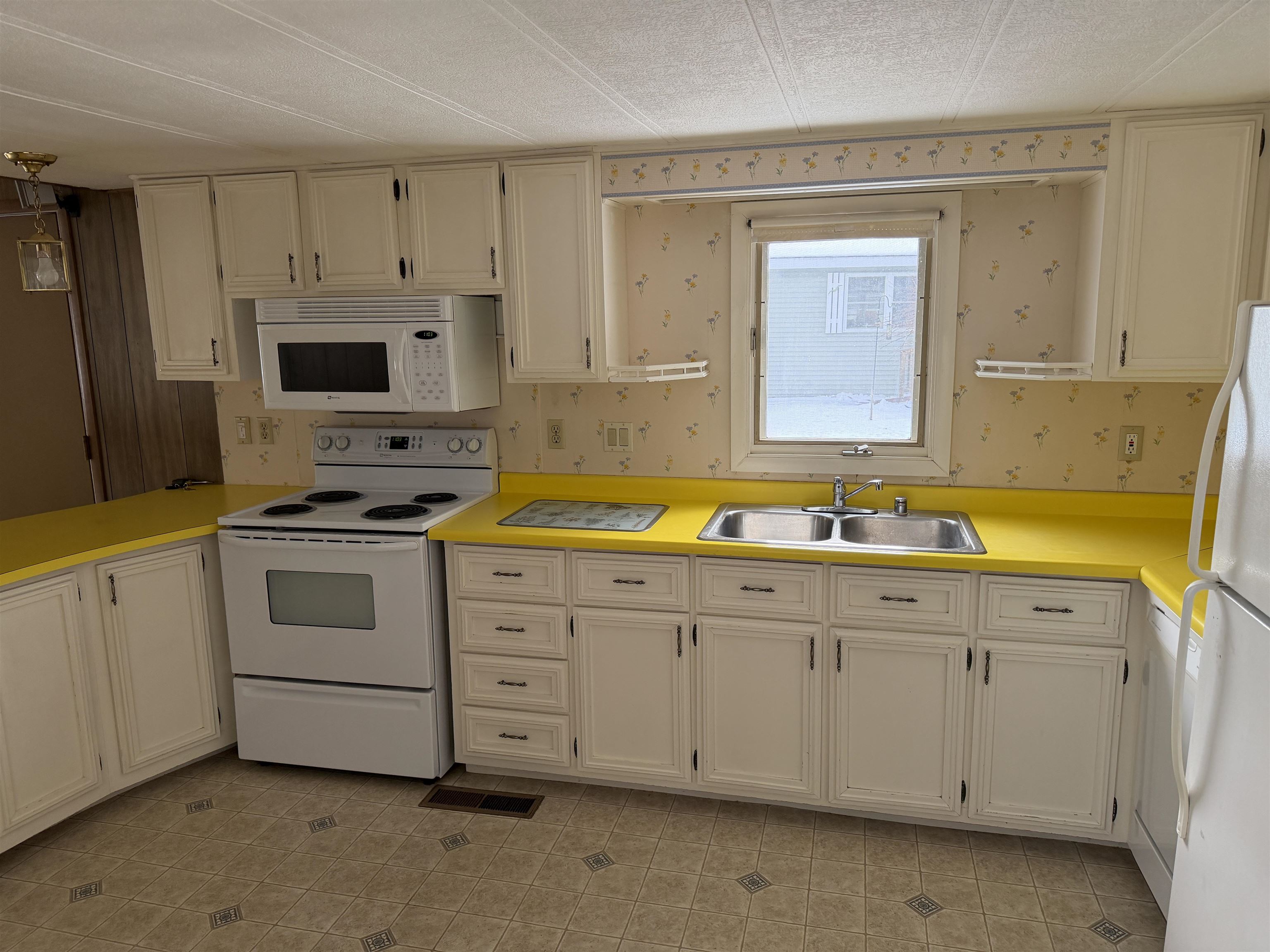 Homes for sale in Seabrook, NH | 47 Scott Ave, Seabrook, NH 03874 | MLS# 5071761