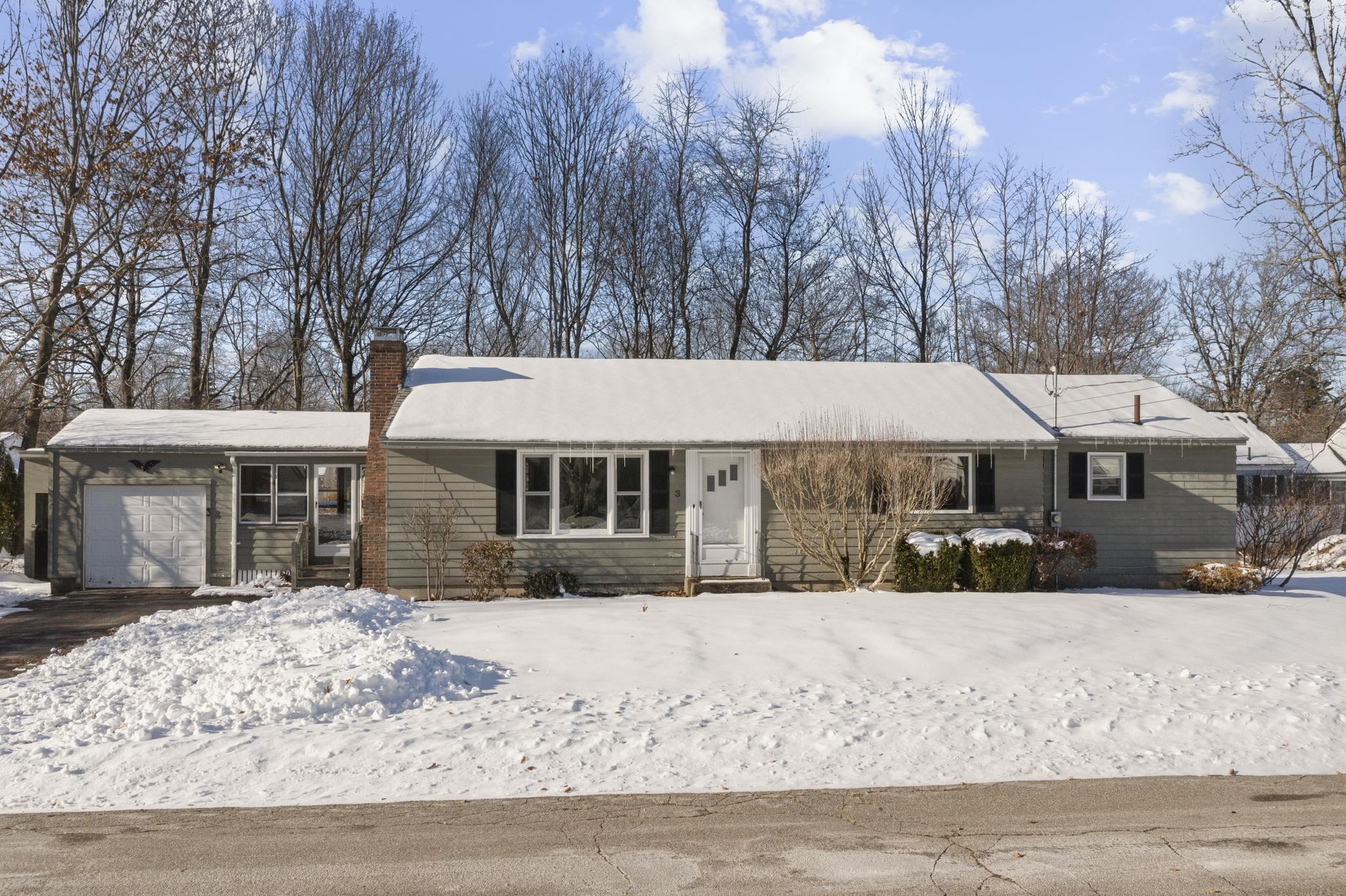 Homes for sale in Rochester, NH | 3 Henrietta St, Rochester, NH 03867 | MLS# 5071769