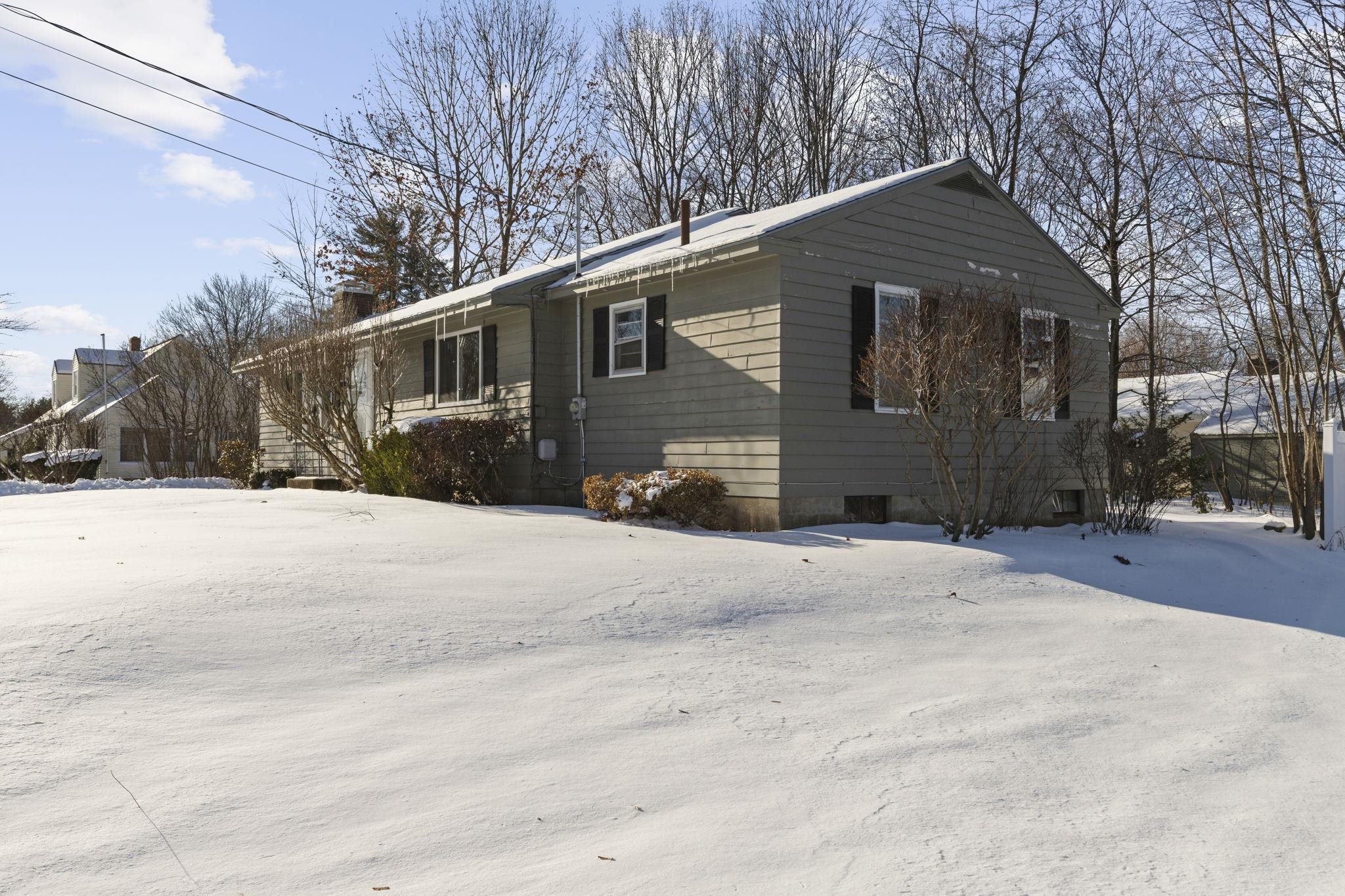 Homes for sale in Rochester, NH | 3 Henrietta St, Rochester, NH 03867 | MLS# 5071769