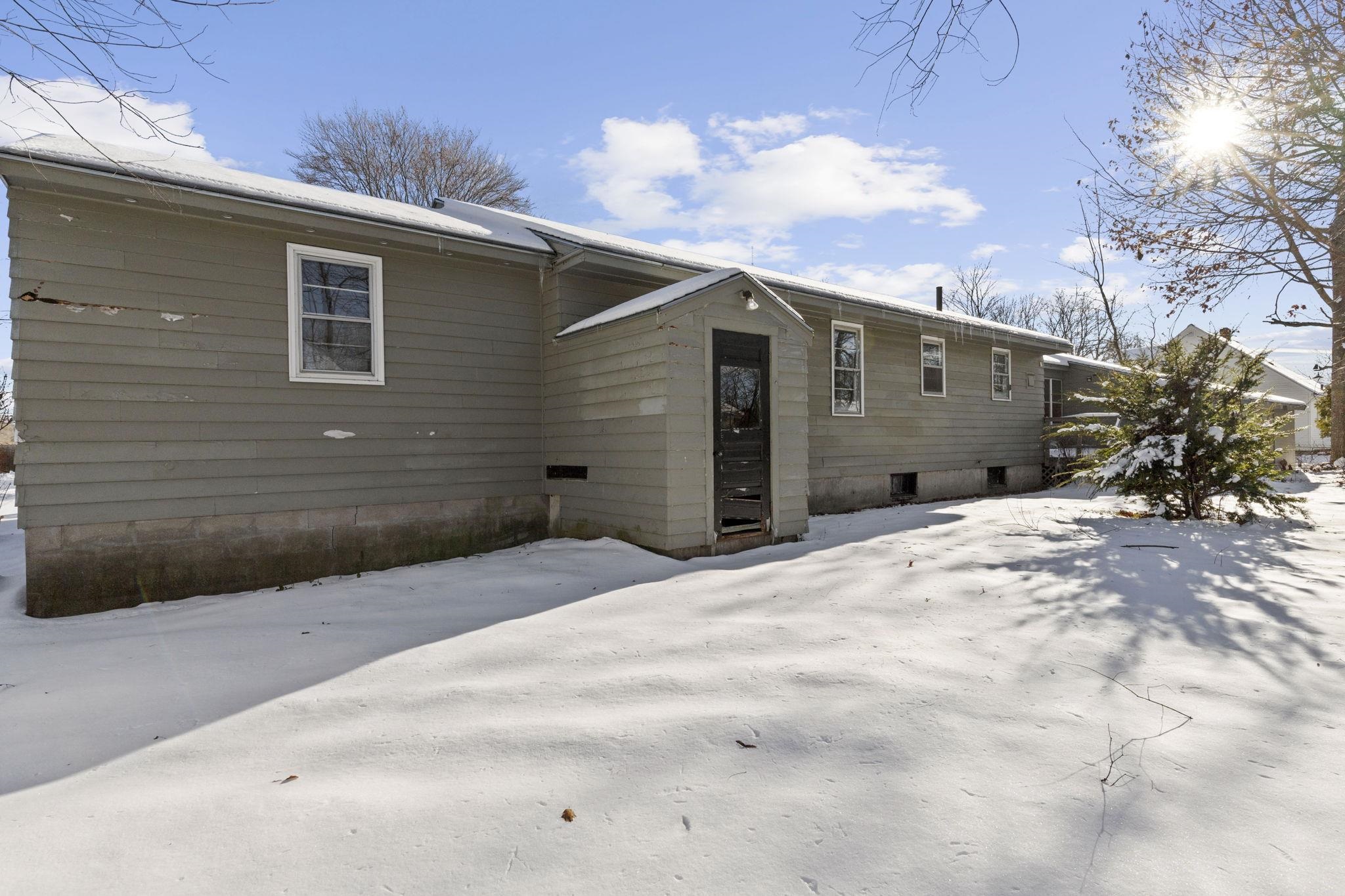 Homes for sale in Rochester, NH | 3 Henrietta St, Rochester, NH 03867 | MLS# 5071769