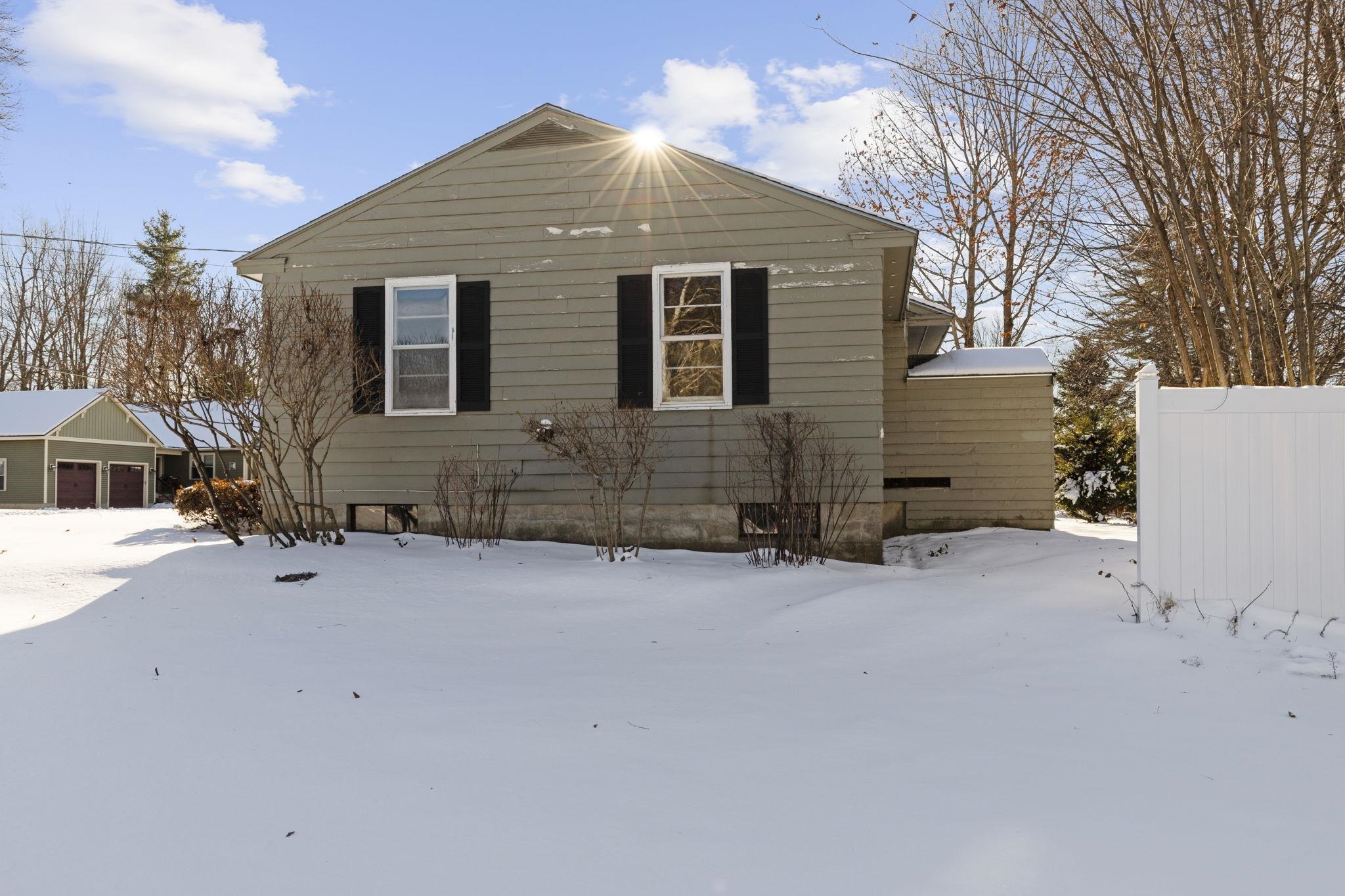 Homes for sale in Rochester, NH | 3 Henrietta St, Rochester, NH 03867 | MLS# 5071769