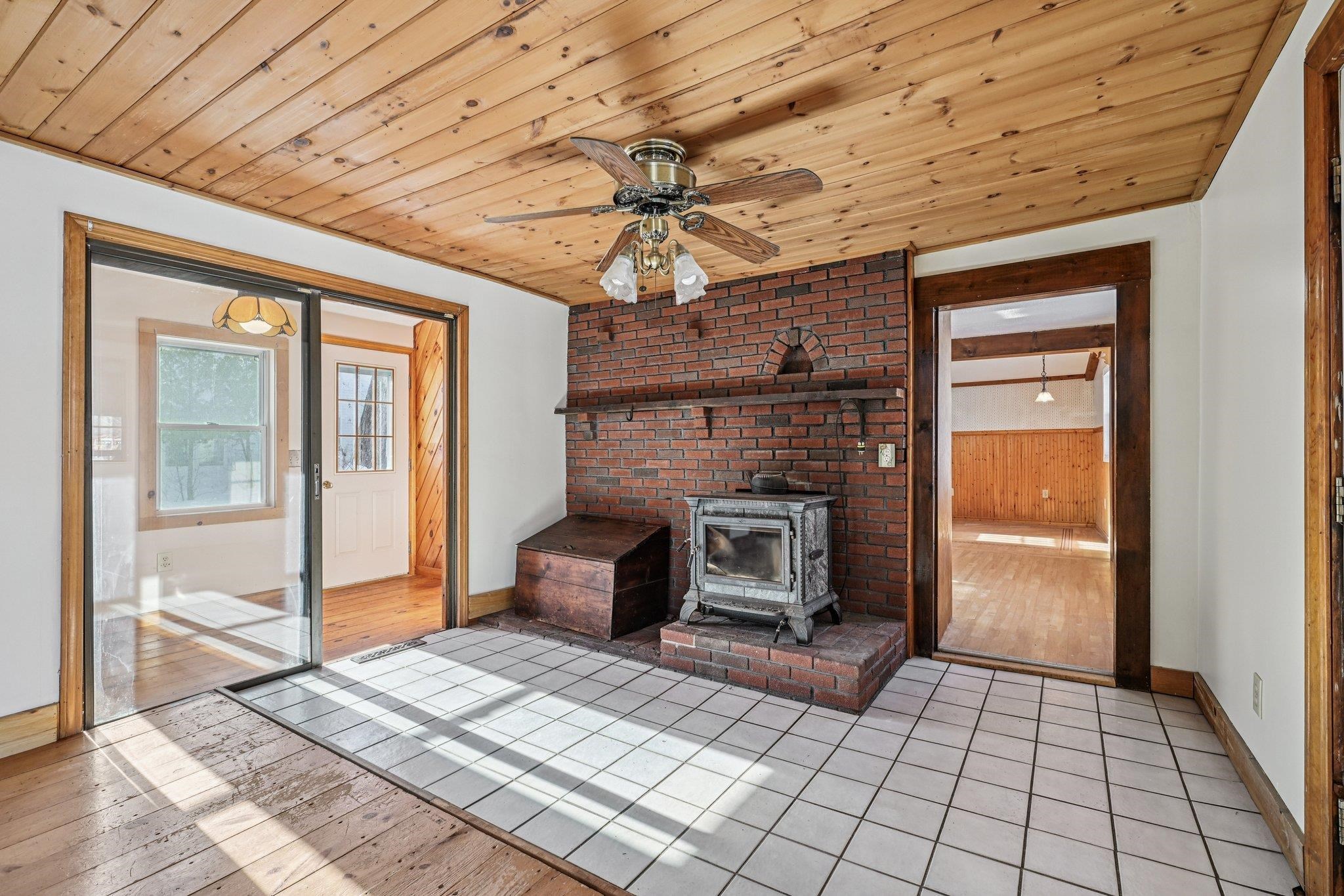 Homes for sale in Fremont, NH | 23 Sandown Rd, Fremont, NH 03044 | MLS# 5071777