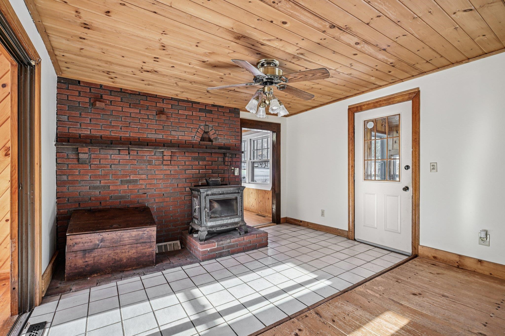 Homes for sale in Fremont, NH | 23 Sandown Rd, Fremont, NH 03044 | MLS# 5071777