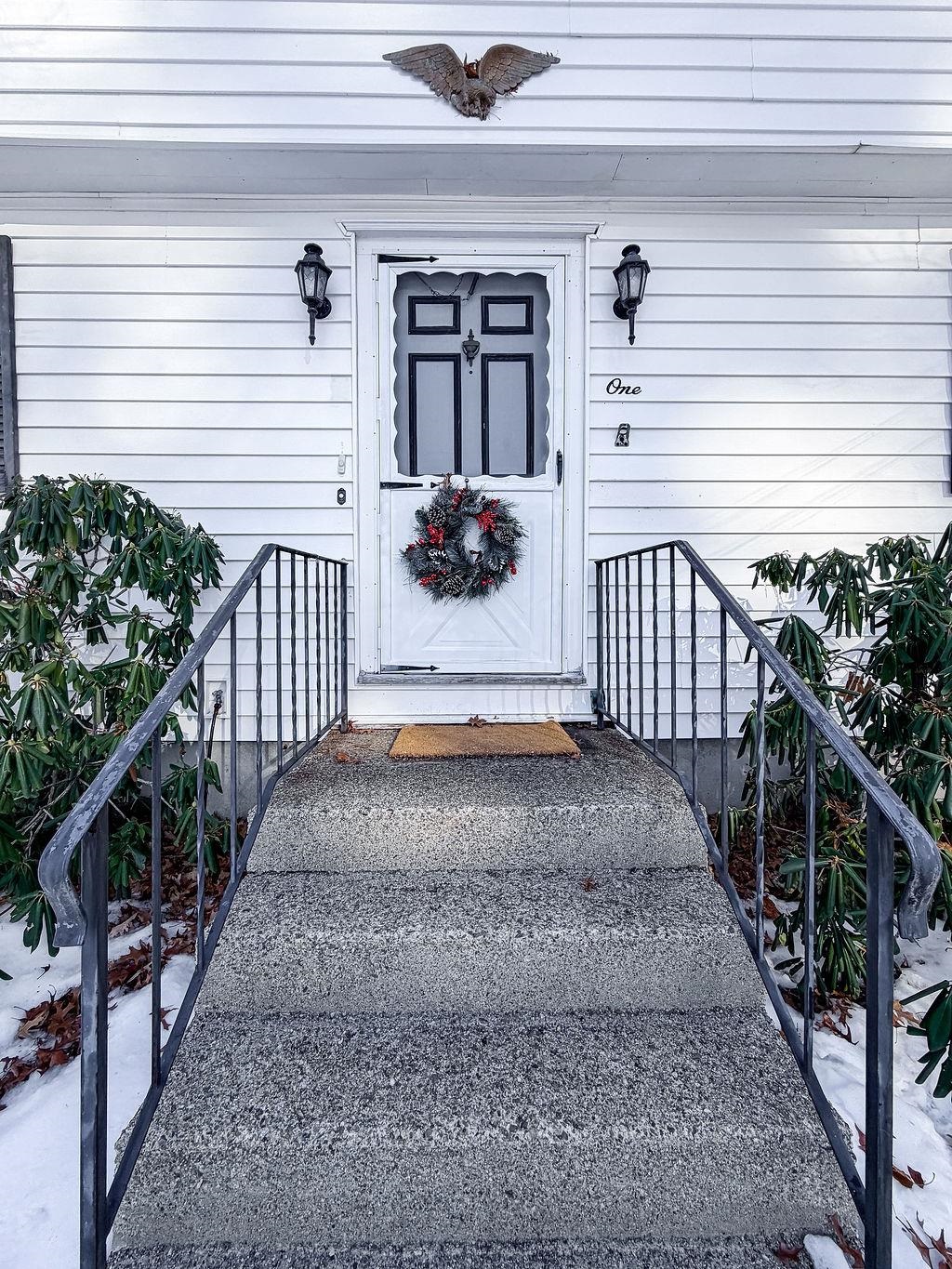 Homes for sale in Hudson, NH | 1 Old Coach Rd, Hudson, NH 03051 | MLS# 5071803