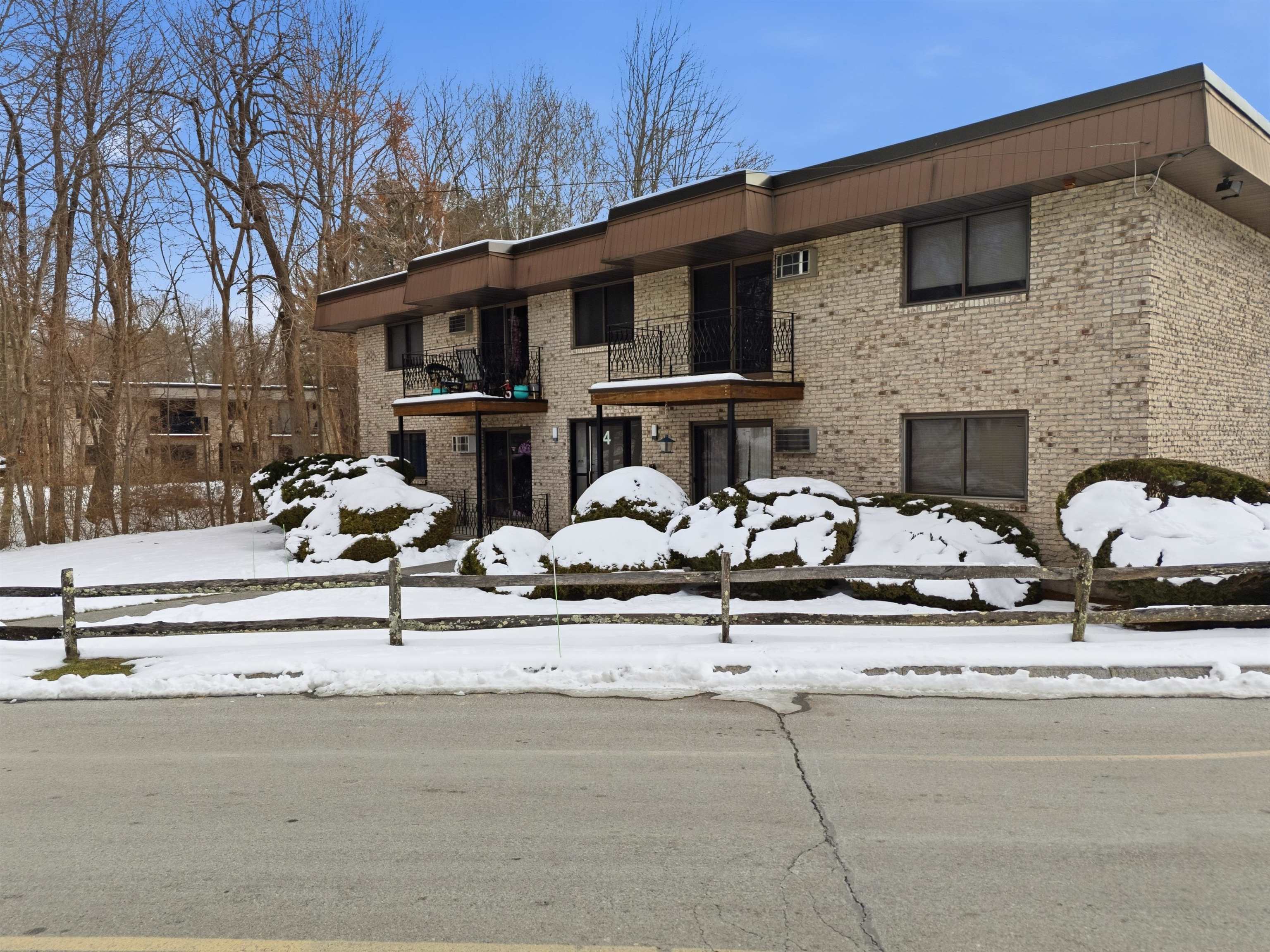 Homes for sale in Nashua, NH | 4 Strawberry Bank Rd #1, Nashua, NH 03062 | MLS# 5071874