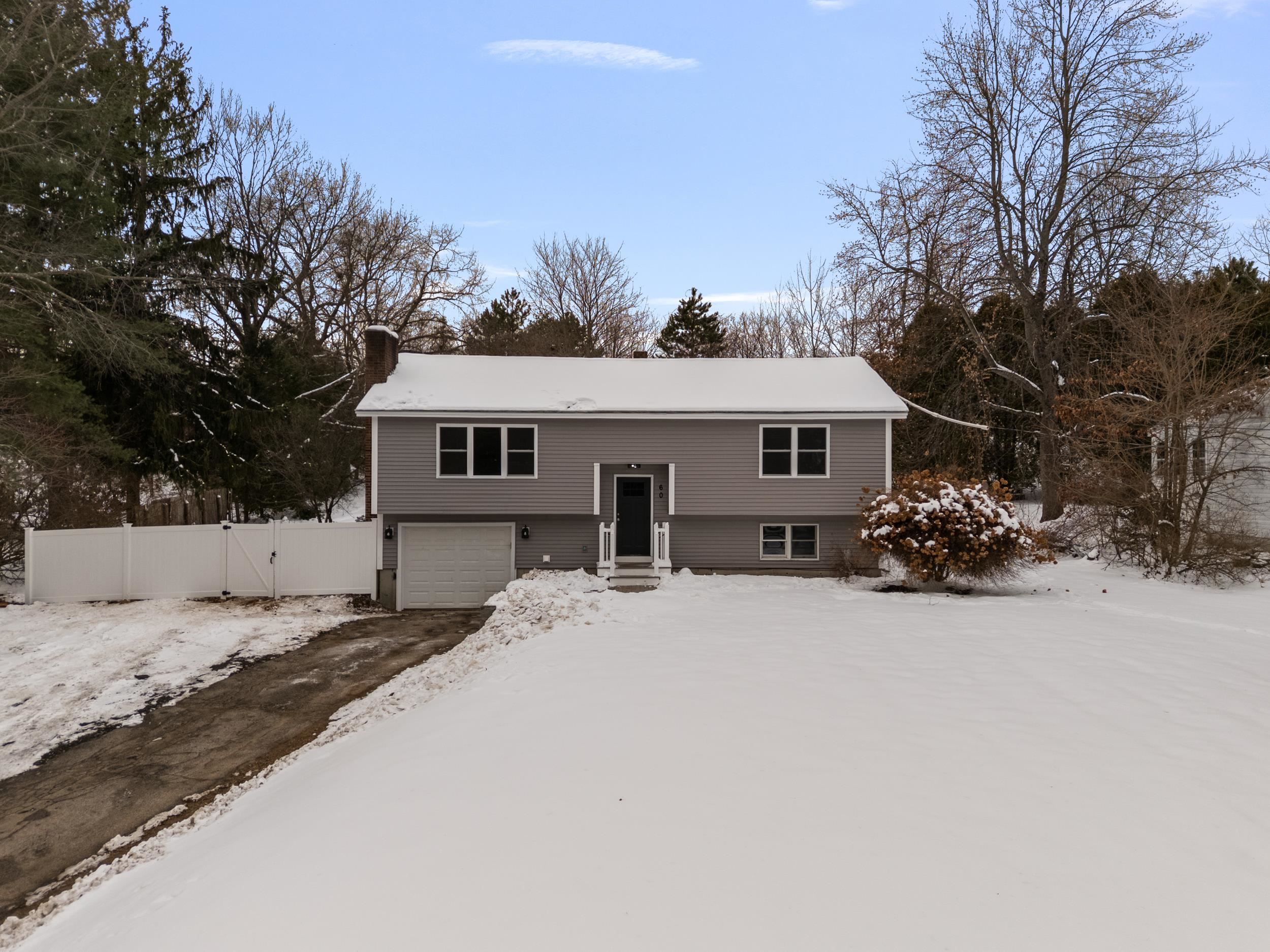 MLS 5071880: 60 North High Street, Derry NH