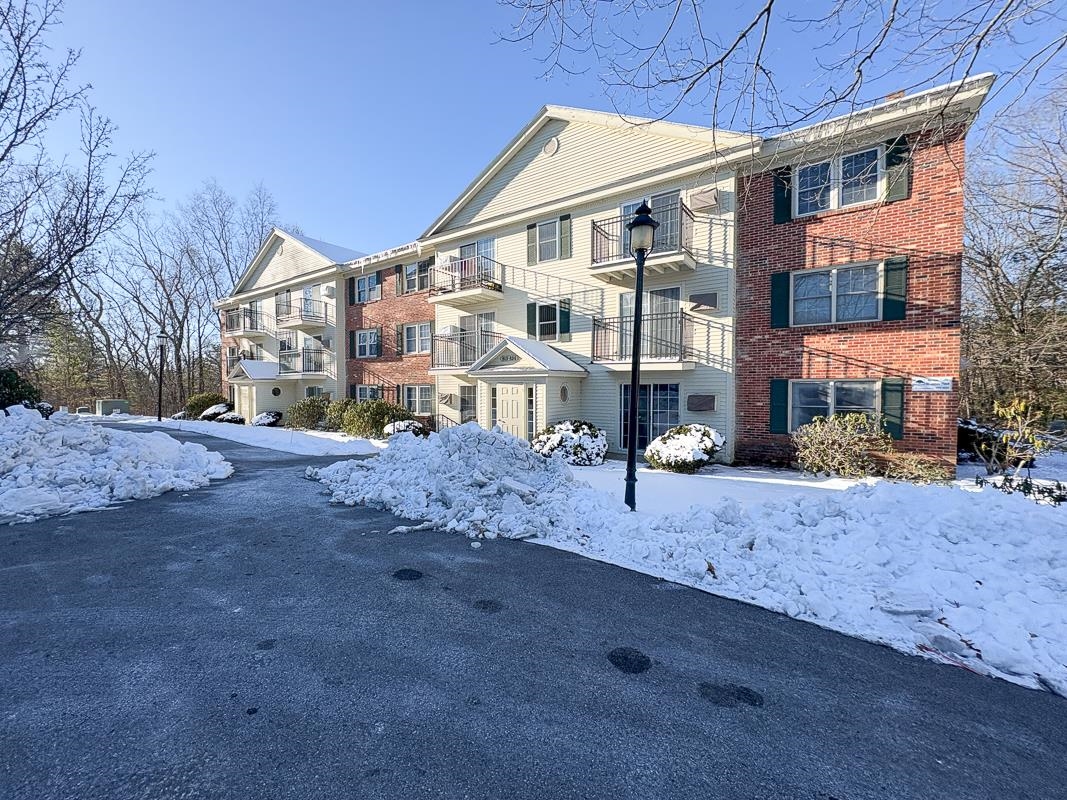 MLS 5071886: 8 Saint James Place-Unit 803, Nashua NH