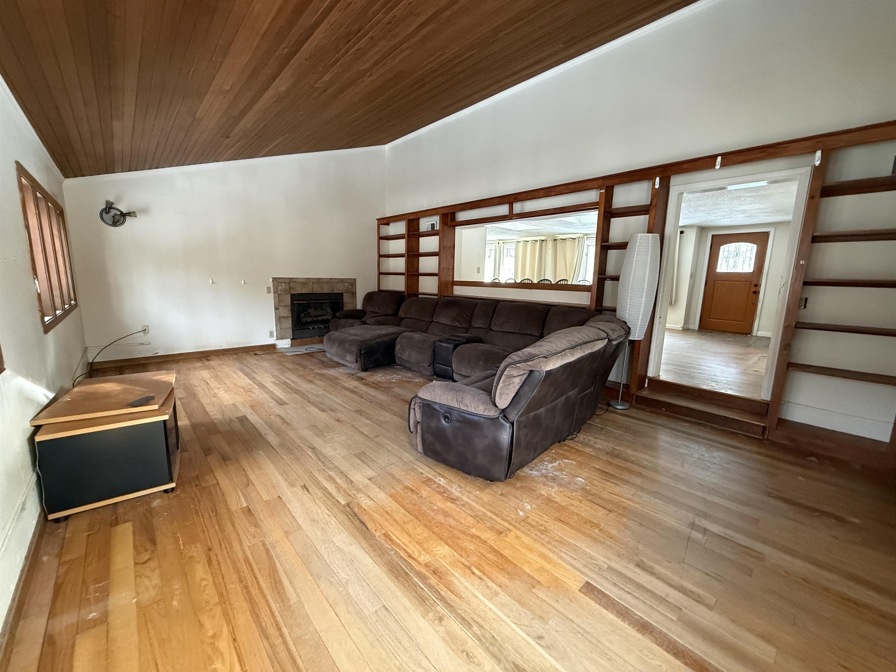 Homes for sale in New Boston, NH | 256 Middle Branch Rd, New Boston, NH 03070 | MLS# 5071889