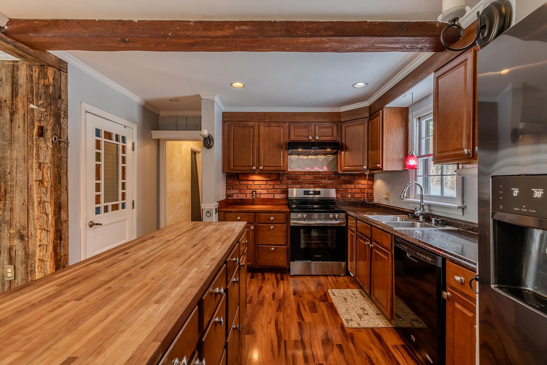 Homes for sale in Arlington, VT | 52 Walker Mdw, Arlington, VT 05250 | MLS# 5071909