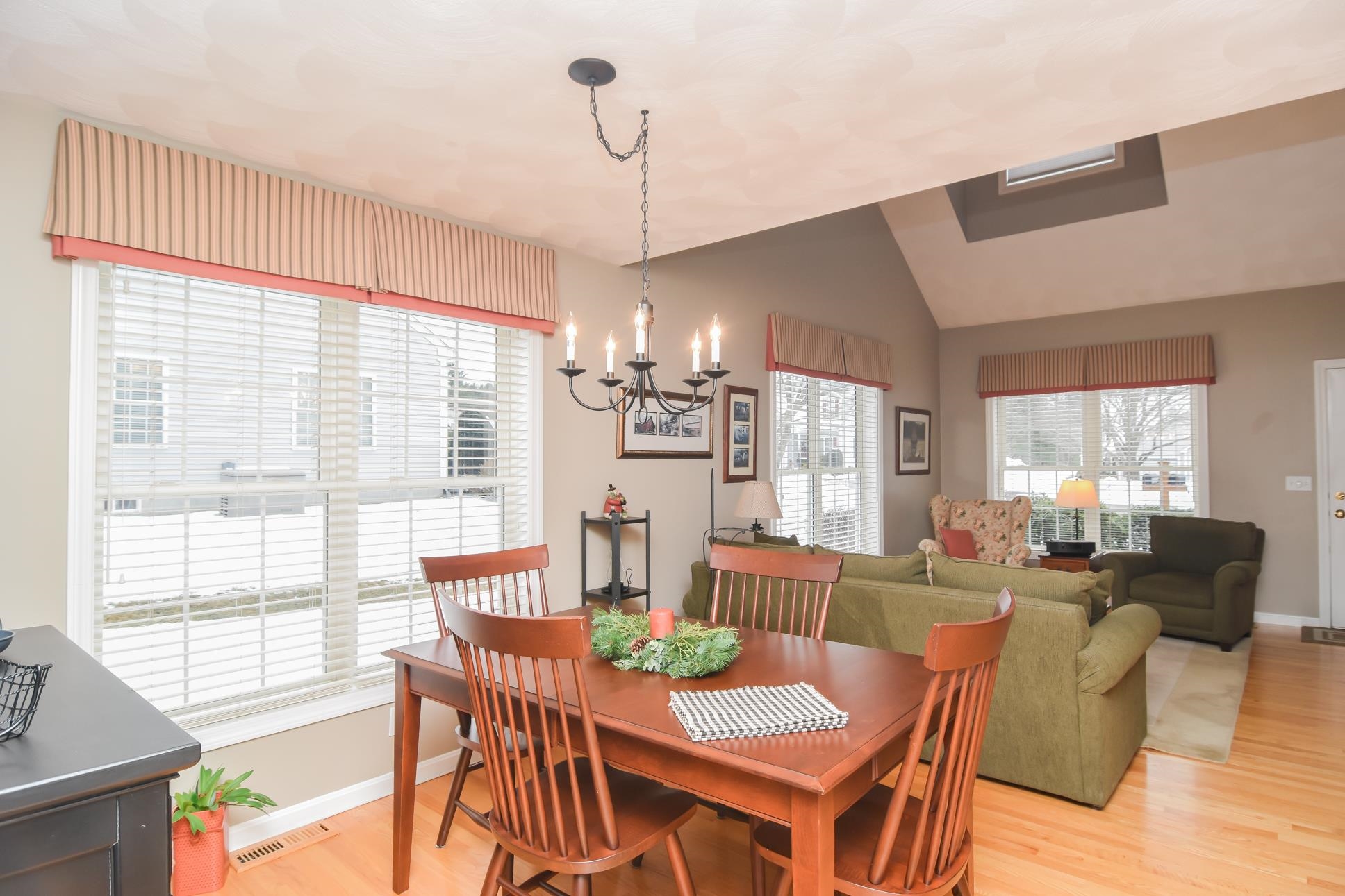 Homes for sale in Windham, NH | 46 Hadleigh Rd, Windham, NH 03087 | MLS# 5072009