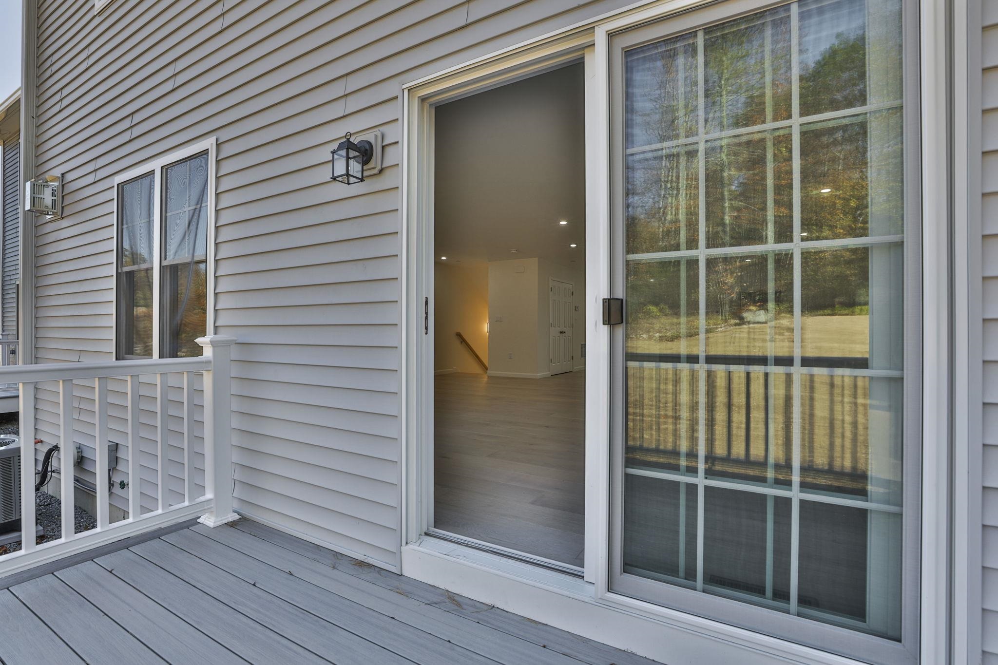 19 Autumn Ln, Raymond, NH 03077