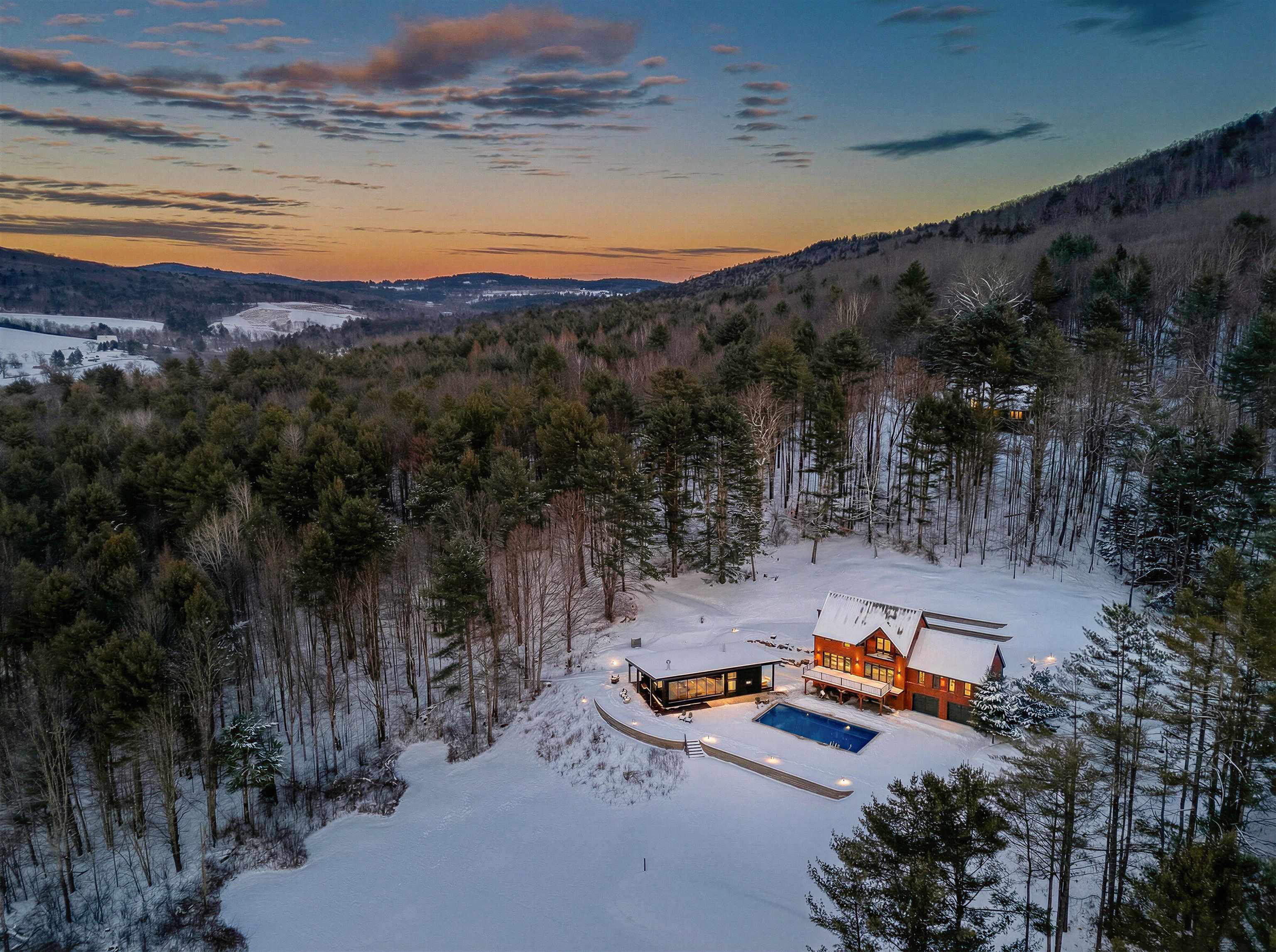 Homes for sale in Woodstock, VT | 249 Sawyer Rd, Woodstock, VT 05091 | MLS# 5072035