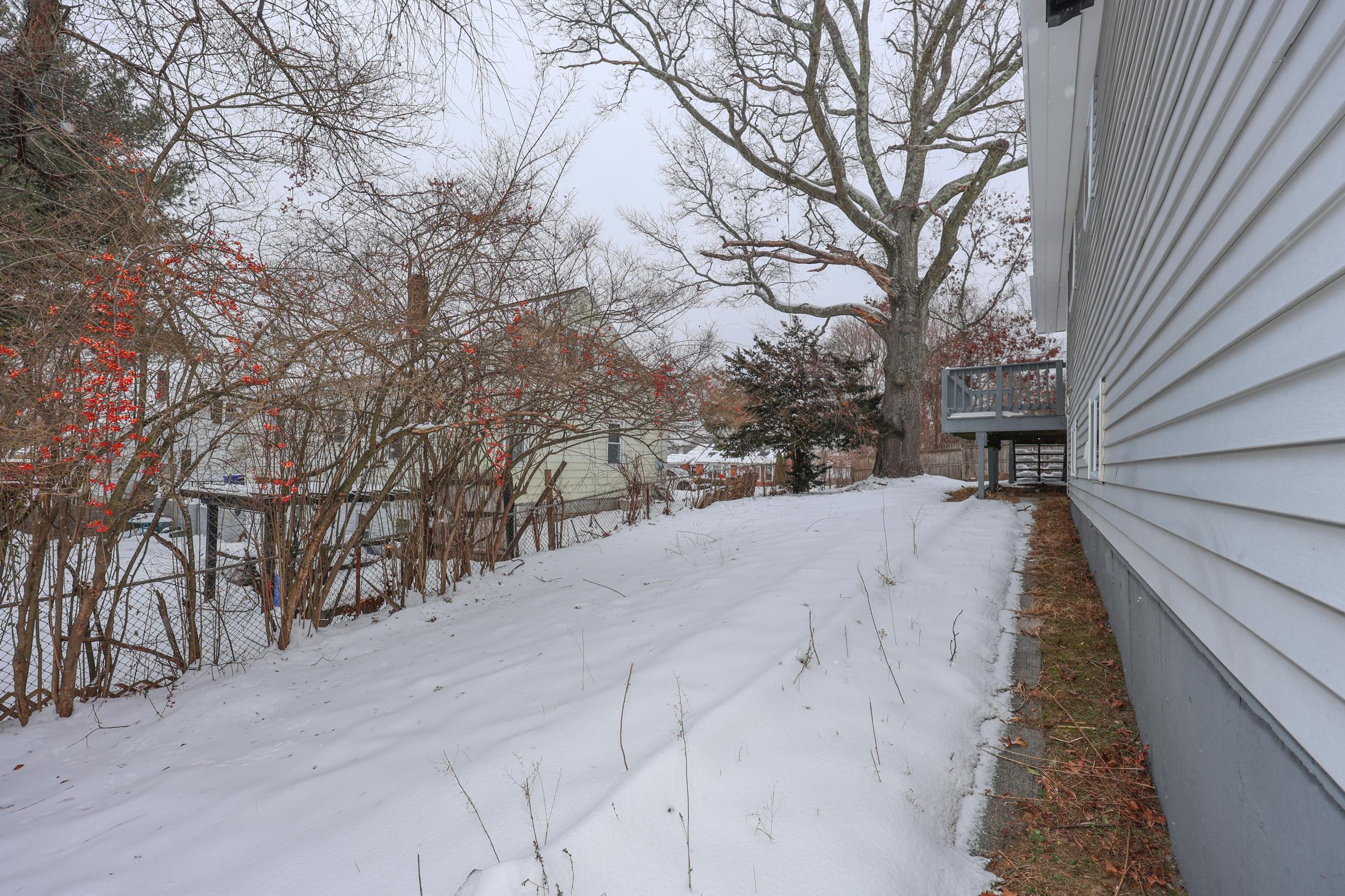 Homes for sale in Hudson, NH | 4 E St, Hudson, NH 03051 | MLS# 5072121