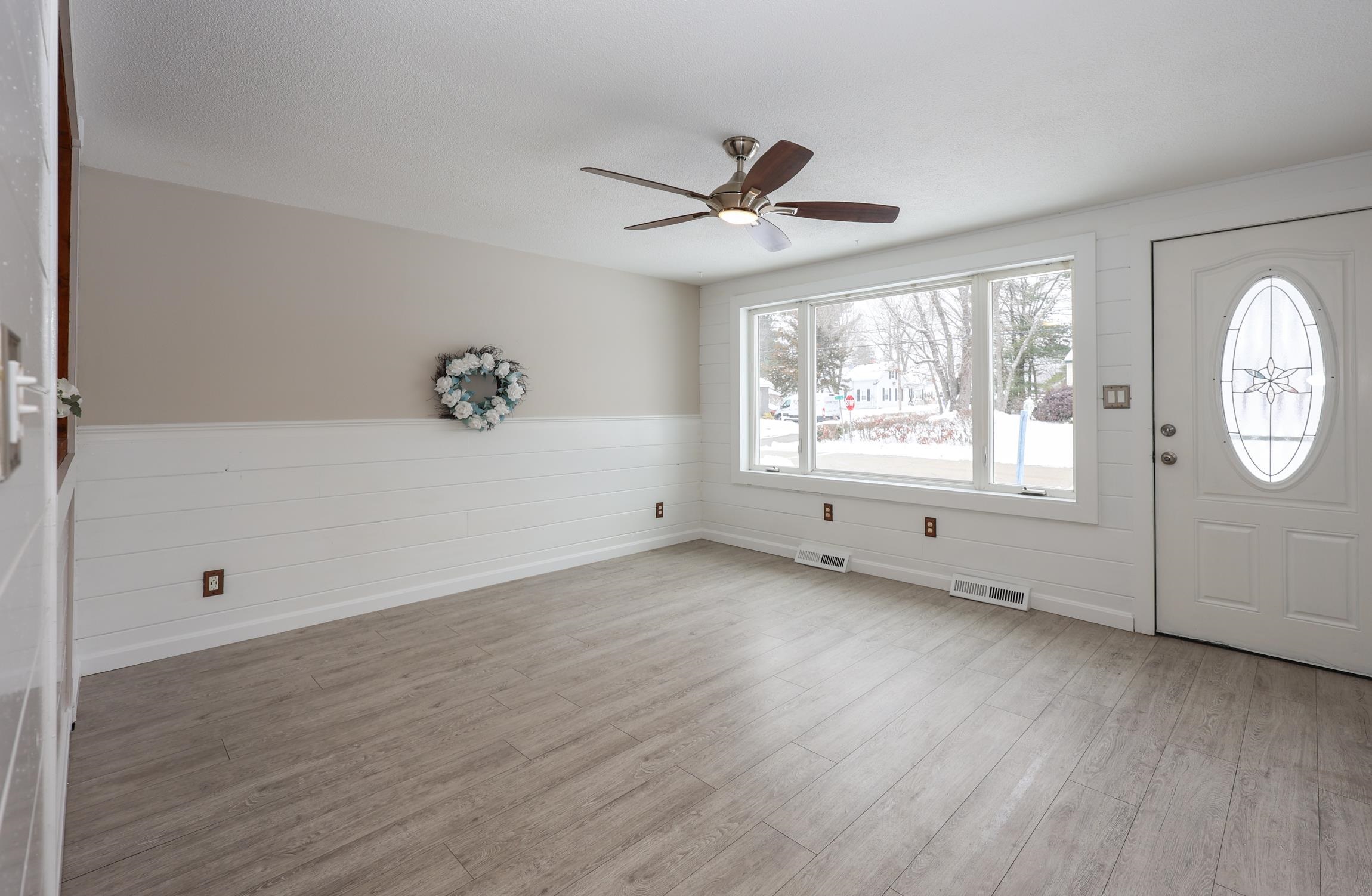 Homes for sale in Hudson, NH | 4 E St, Hudson, NH 03051 | MLS# 5072121