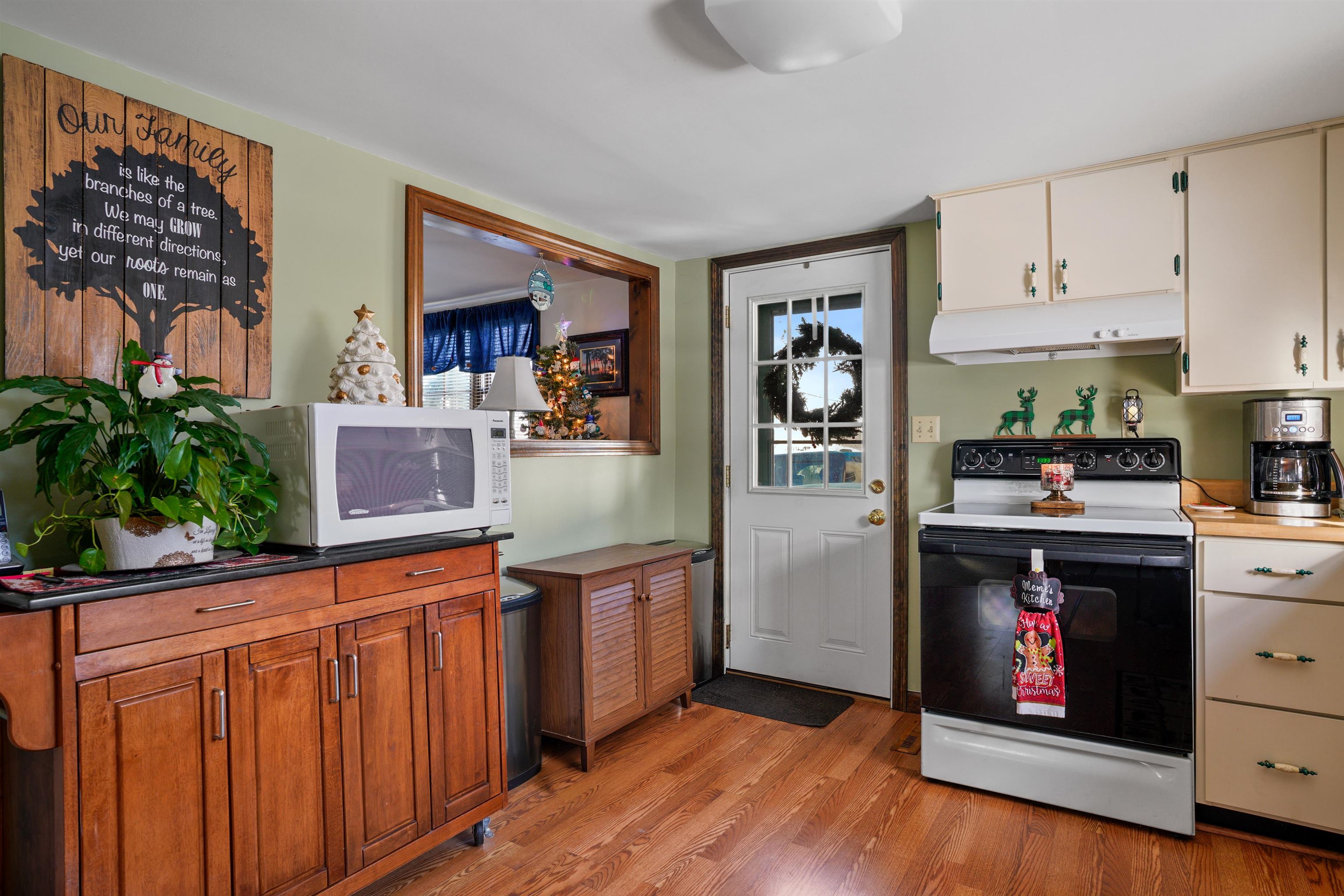 Homes for sale in Goffstown, NH | 31 Libbey St, Goffstown, NH 03102 | MLS# 5072164