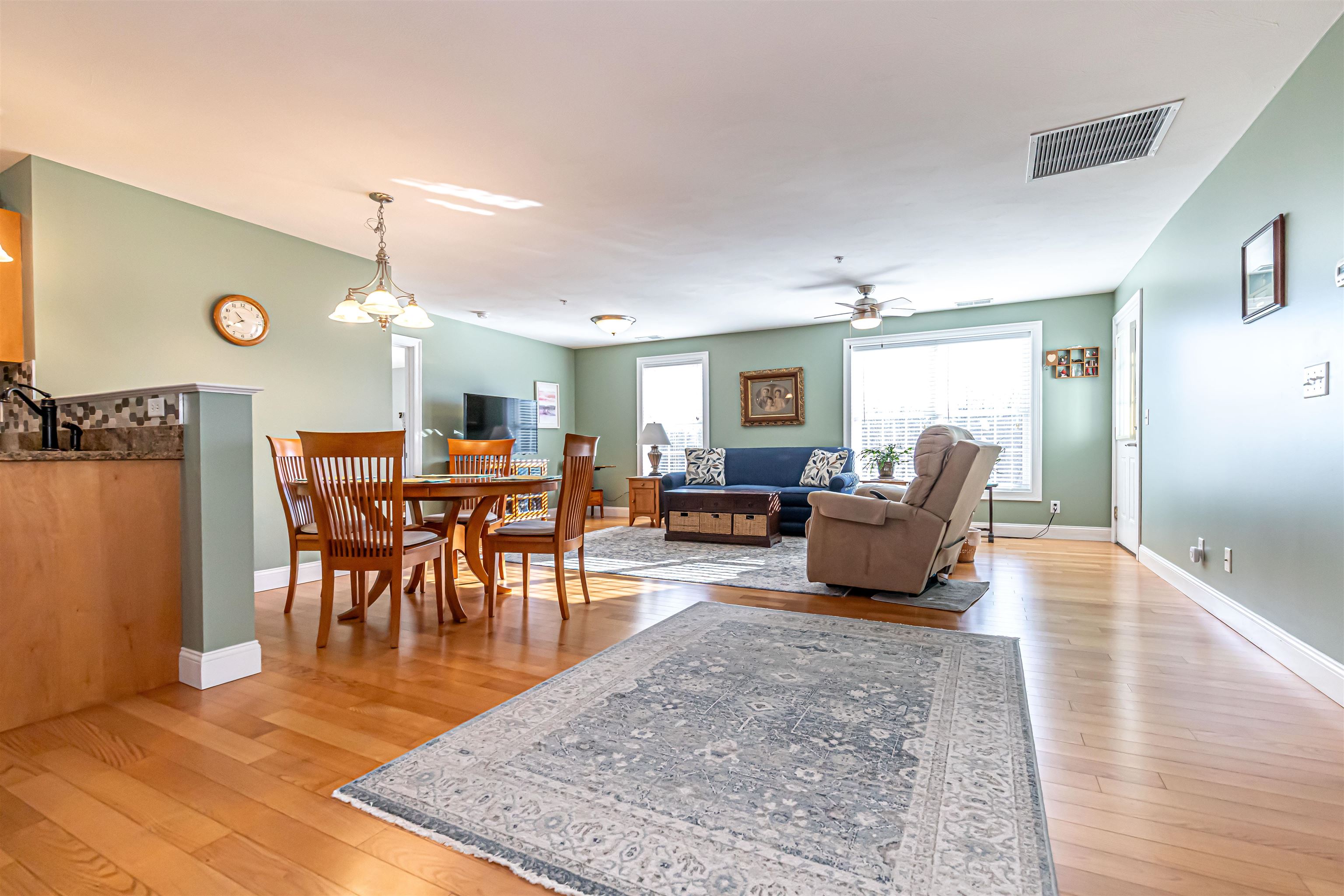 Homes for sale in Merrimack, NH | 6 Stearns Ln #201, Merrimack, NH 03054 | MLS# 5072171