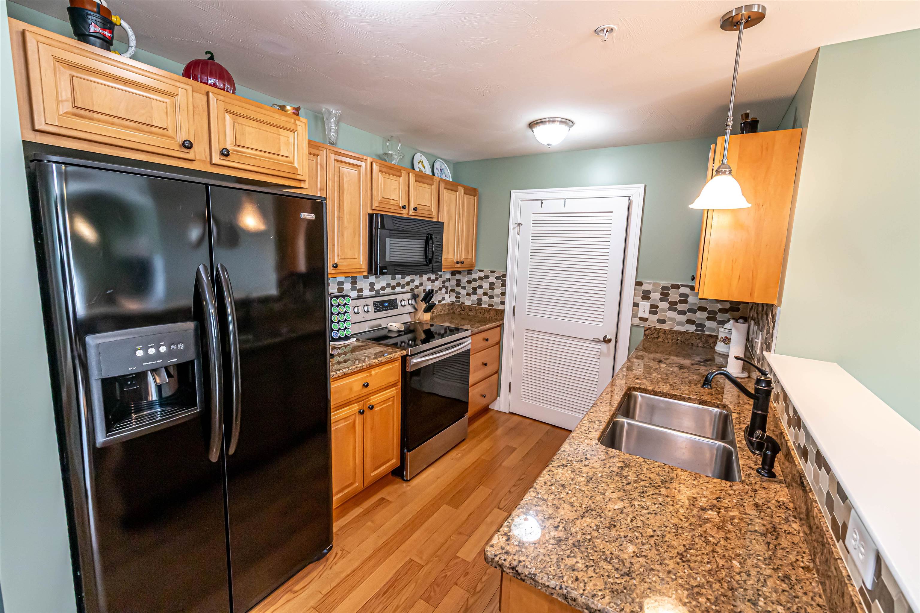 Homes for sale in Merrimack, NH | 6 Stearns Ln #201, Merrimack, NH 03054 | MLS# 5072171