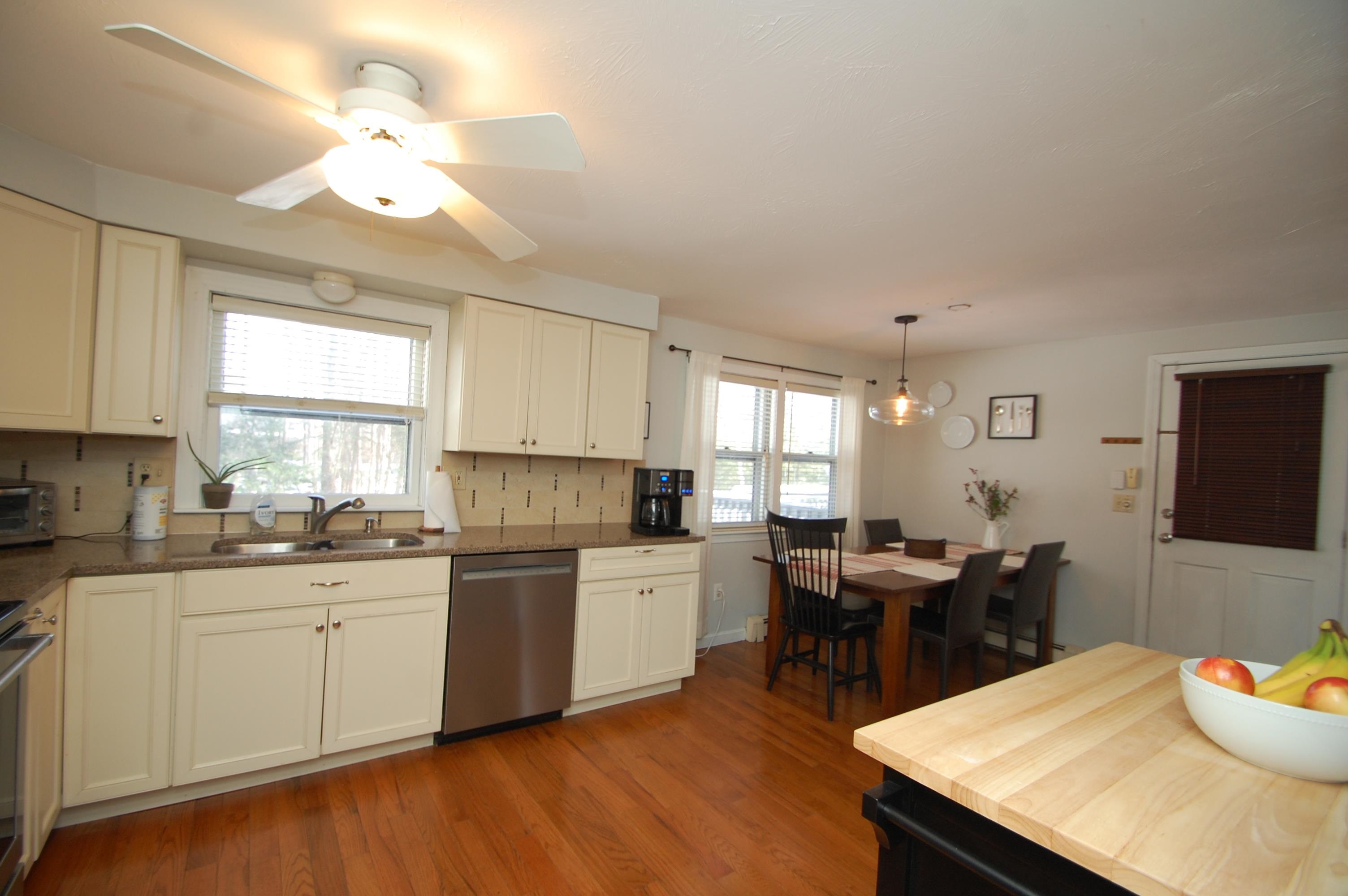 Homes for sale in Bedford, NH | 8 Teaberry Ln, Bedford, NH 03110 | MLS# 5072215