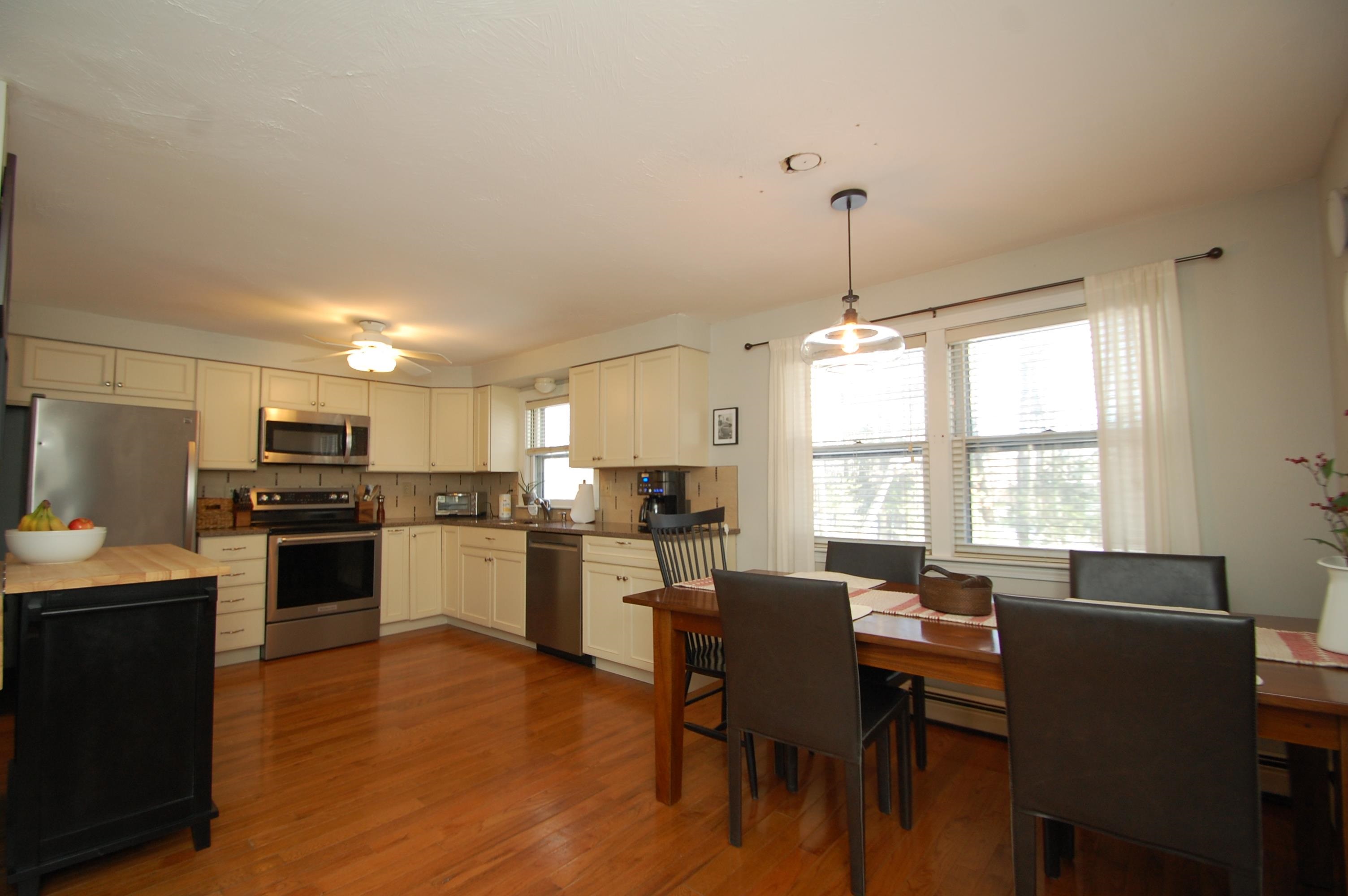 Homes for sale in Bedford, NH | 8 Teaberry Ln, Bedford, NH 03110 | MLS# 5072215