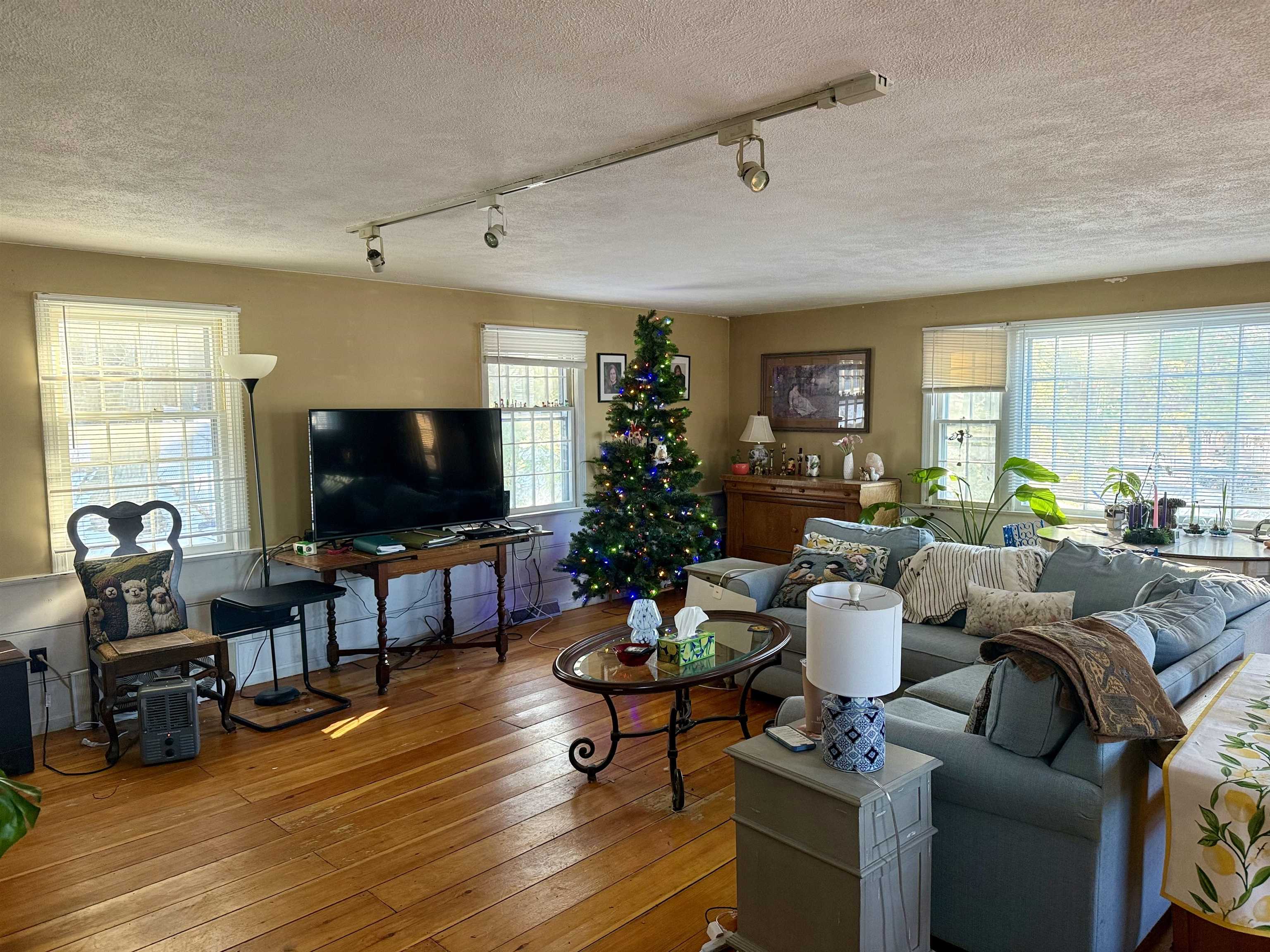 Homes for sale in Nashua, NH | 24 Shadwell Rd, Nashua, NH 03062 | MLS# 5072227