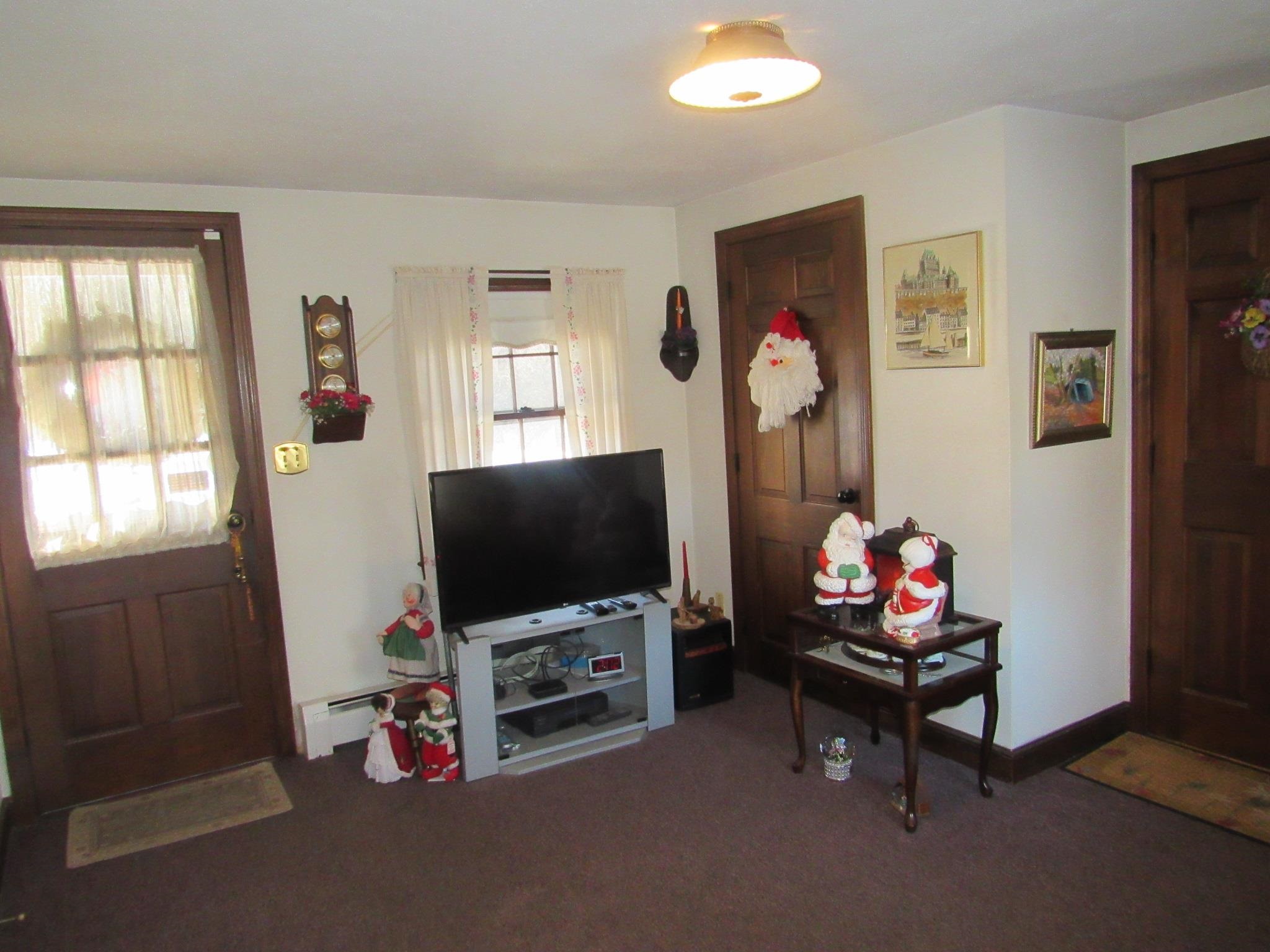 Homes for sale in Salem, NH | 17 Garrison Rd, Salem, NH 03079 | MLS# 5072242