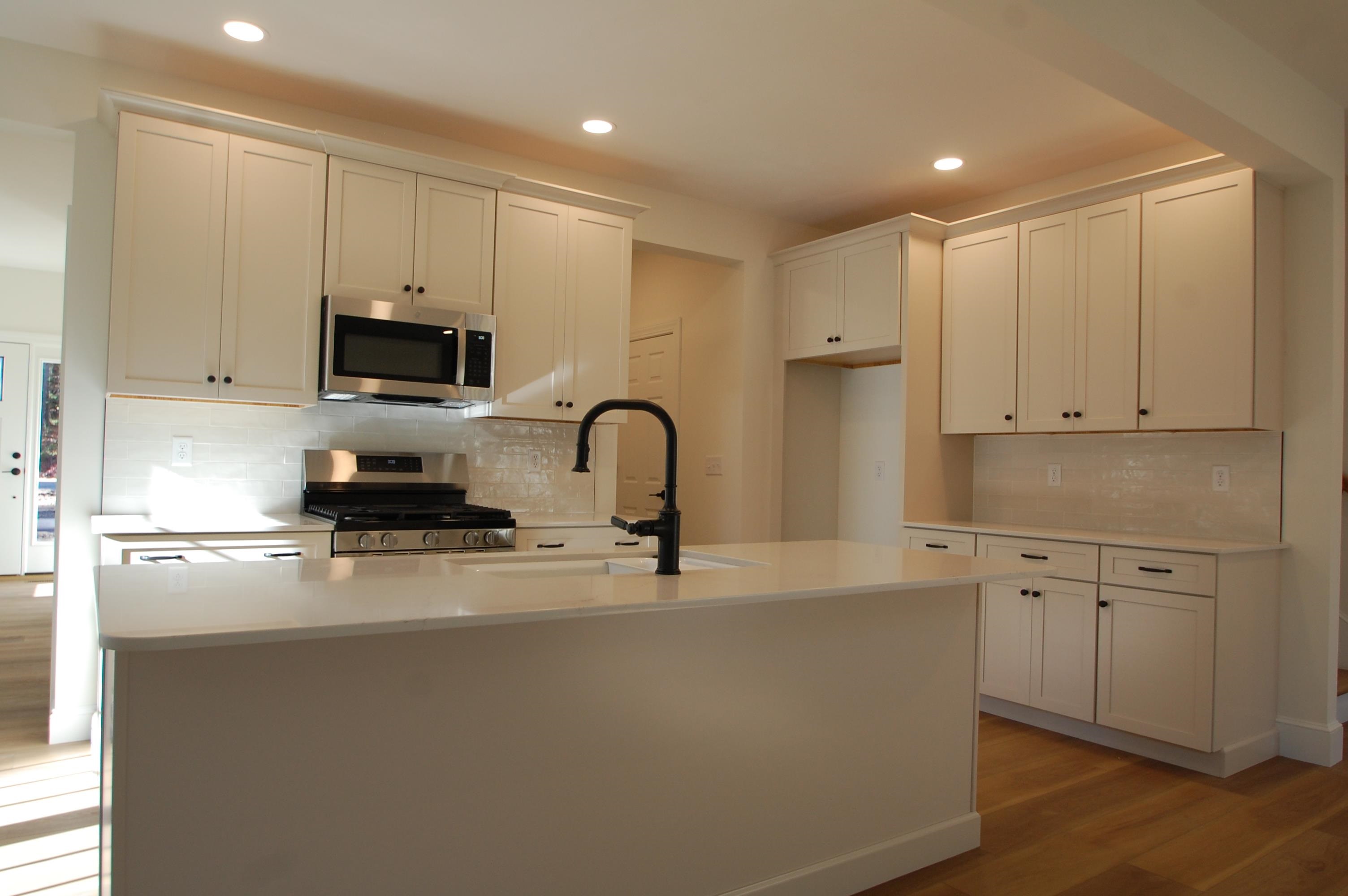 Homes for sale in Hudson, NH | 21B Griffin Rd, Hudson, NH 03051 | MLS# 5072257