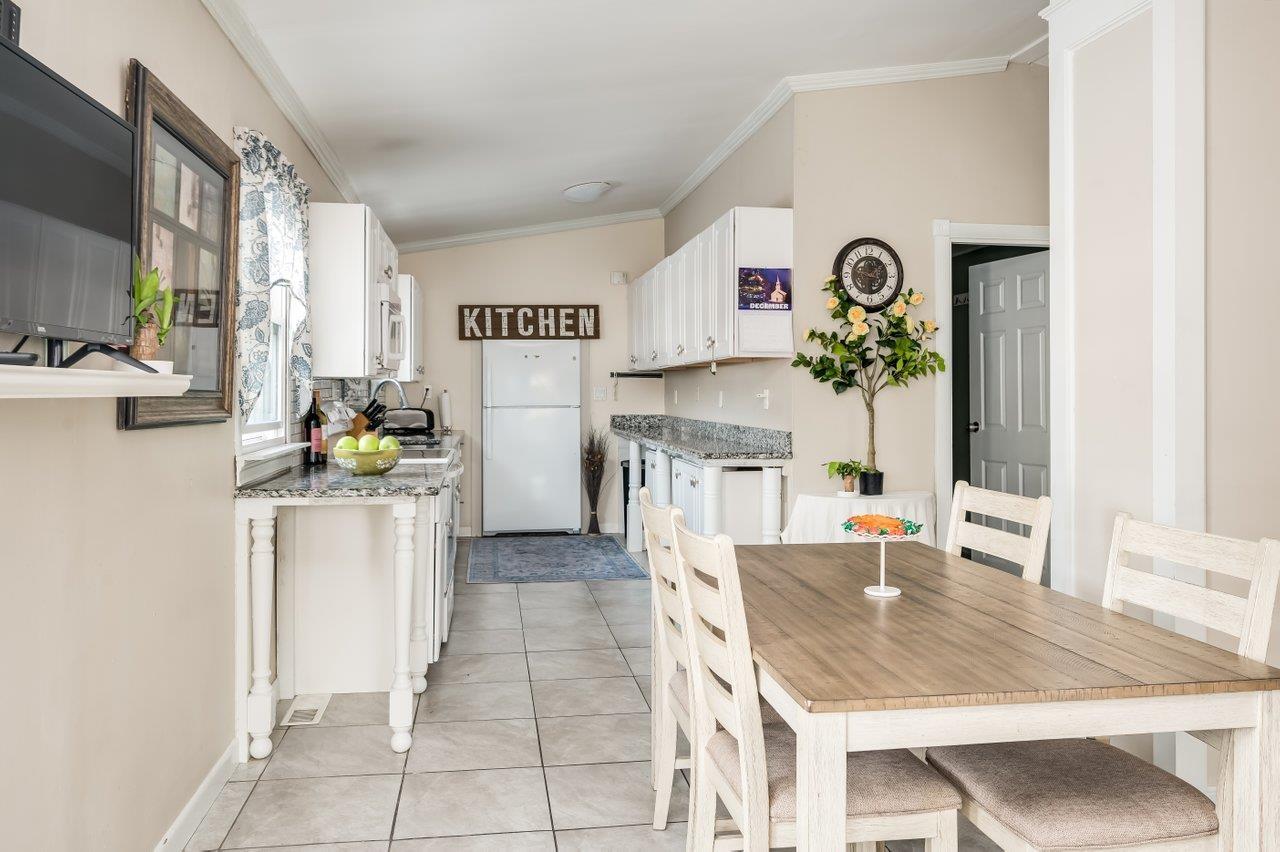 Homes for sale in Nashua, NH | 172 Ledge St, Nashua, NH 03060 | MLS# 5072302