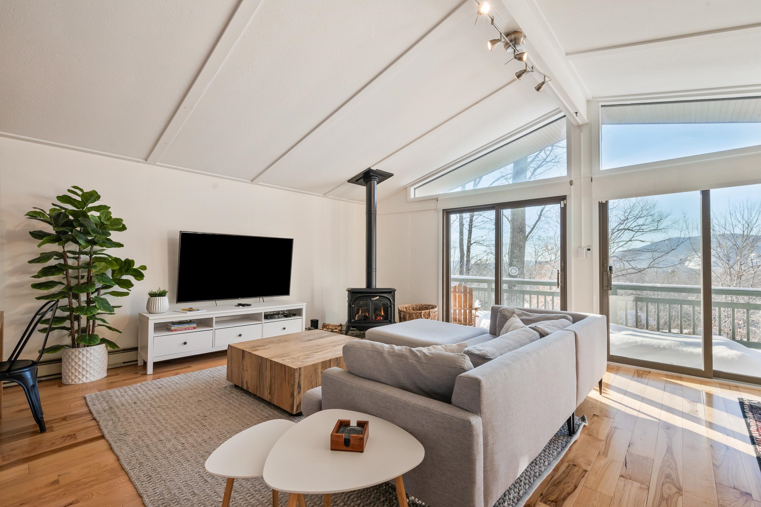 Homes for sale in Bartlett, NH | 104 Alpstrausse Rd, Bartlett, NH 03845 | MLS# 5072308