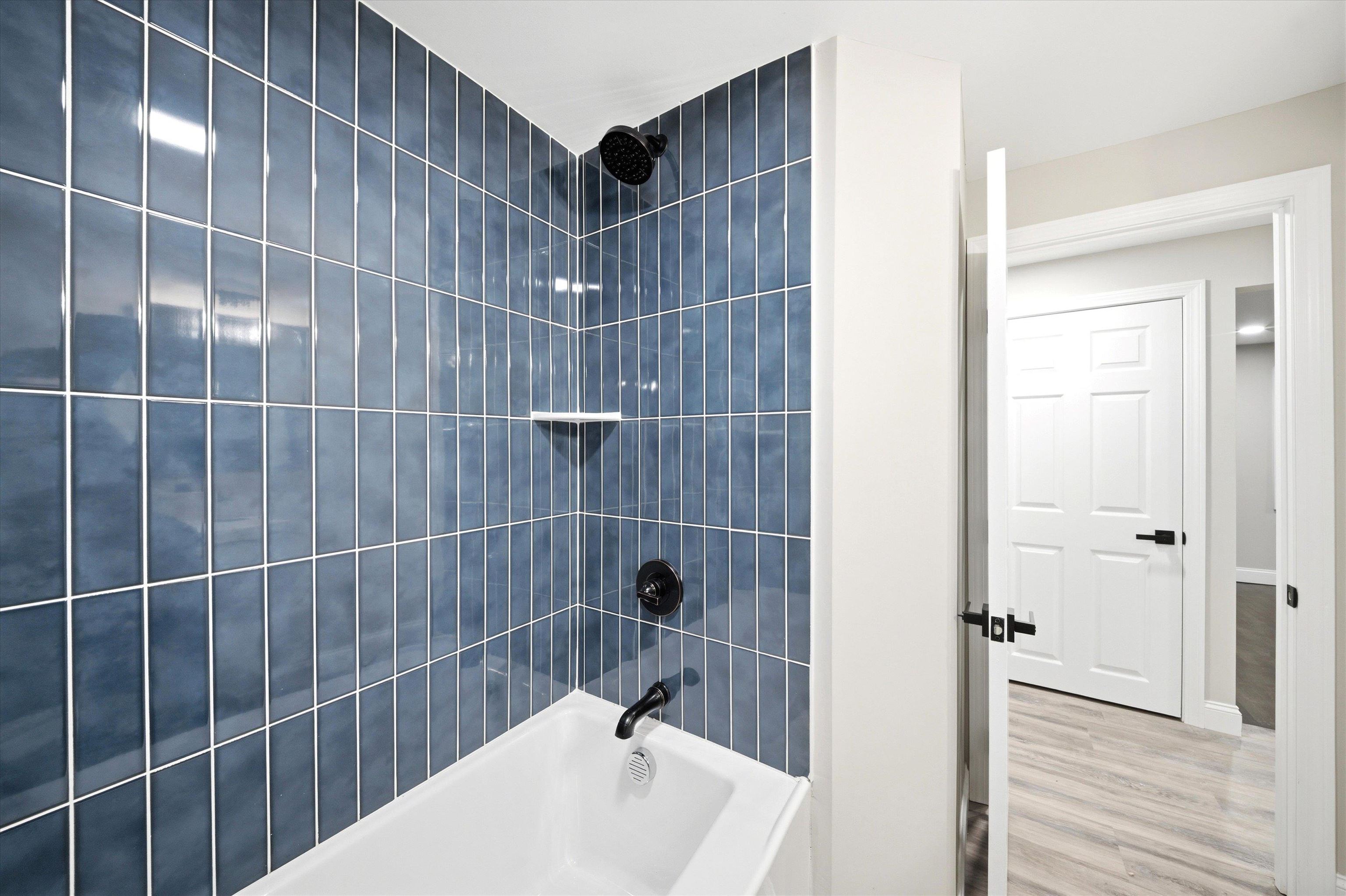 Homes for sale in Manchester, NH | 1093 Cilley Rd, Manchester, NH 03103 | MLS# 5072345