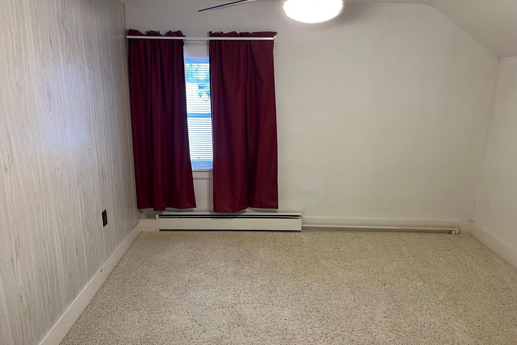 Homes for sale in Clarendon, VT | 2826 Rt 7b Rte, Clarendon, VT 05759 | MLS# 5072346