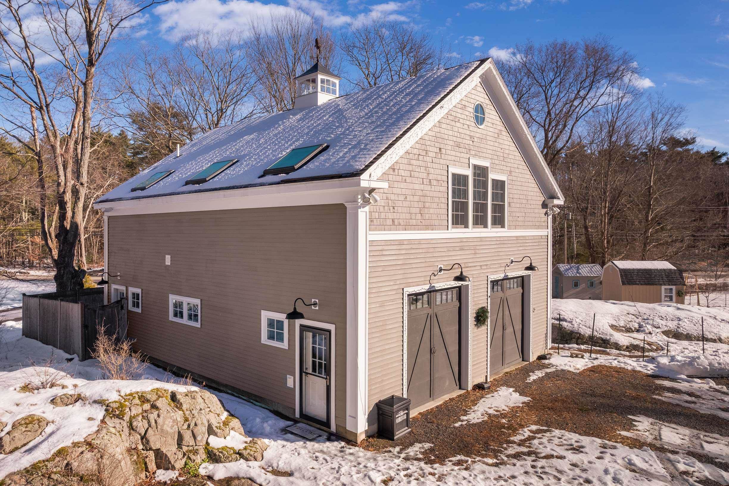 Homes for sale in York, ME | 9 Mountain Rd, York, ME 03902 | MLS# 5072347