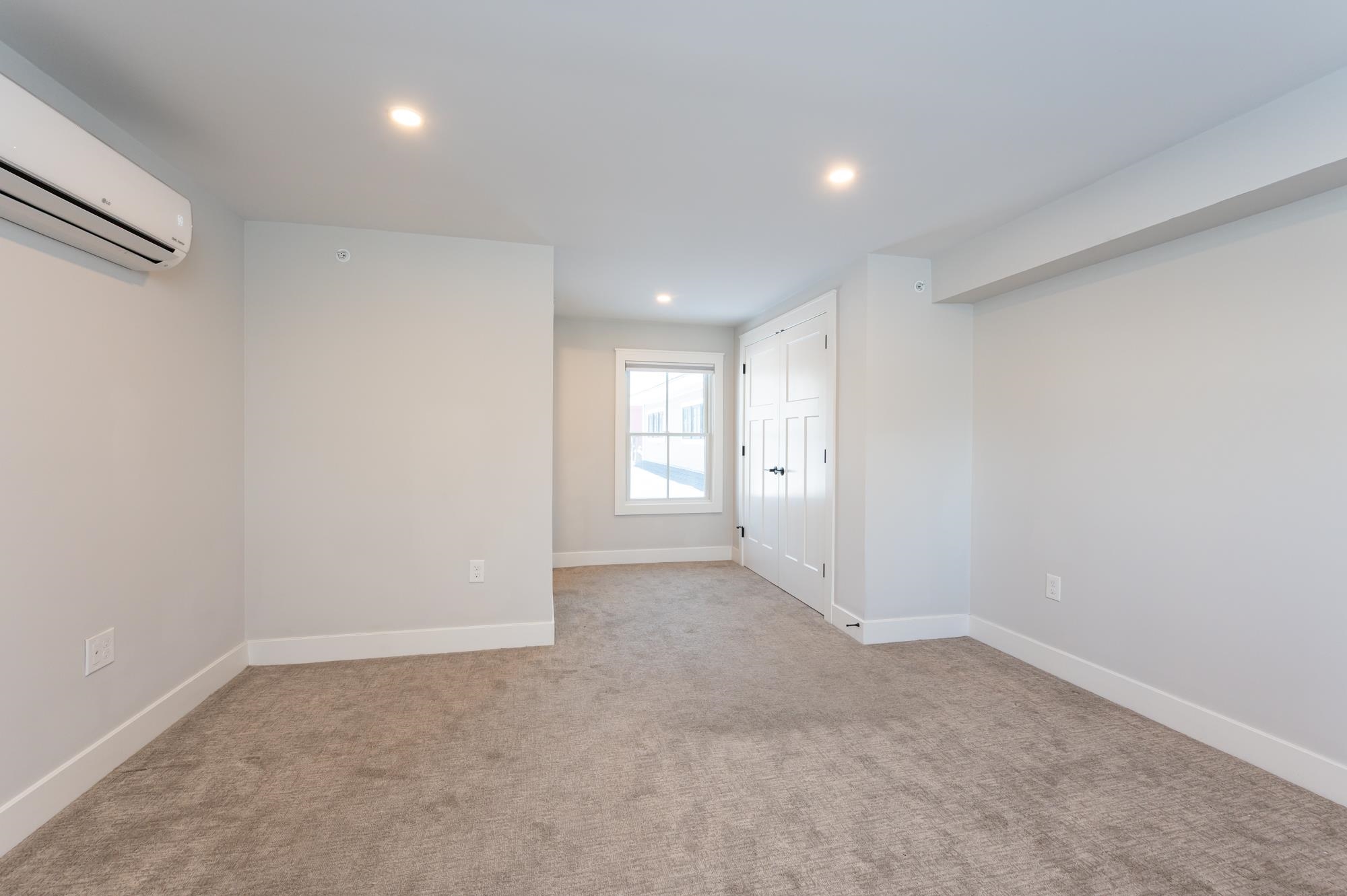 56 Maple St, Hopkinton, NH 03229