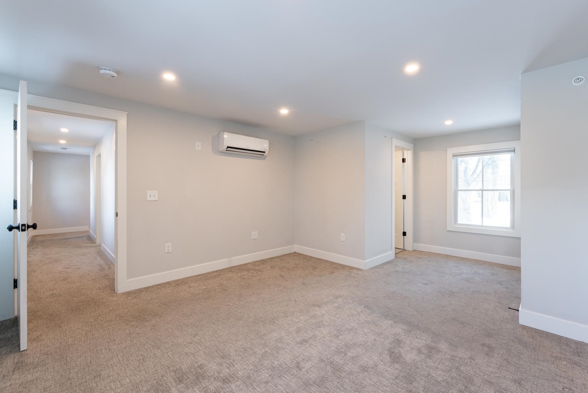 56 Maple St, Hopkinton, NH 03229