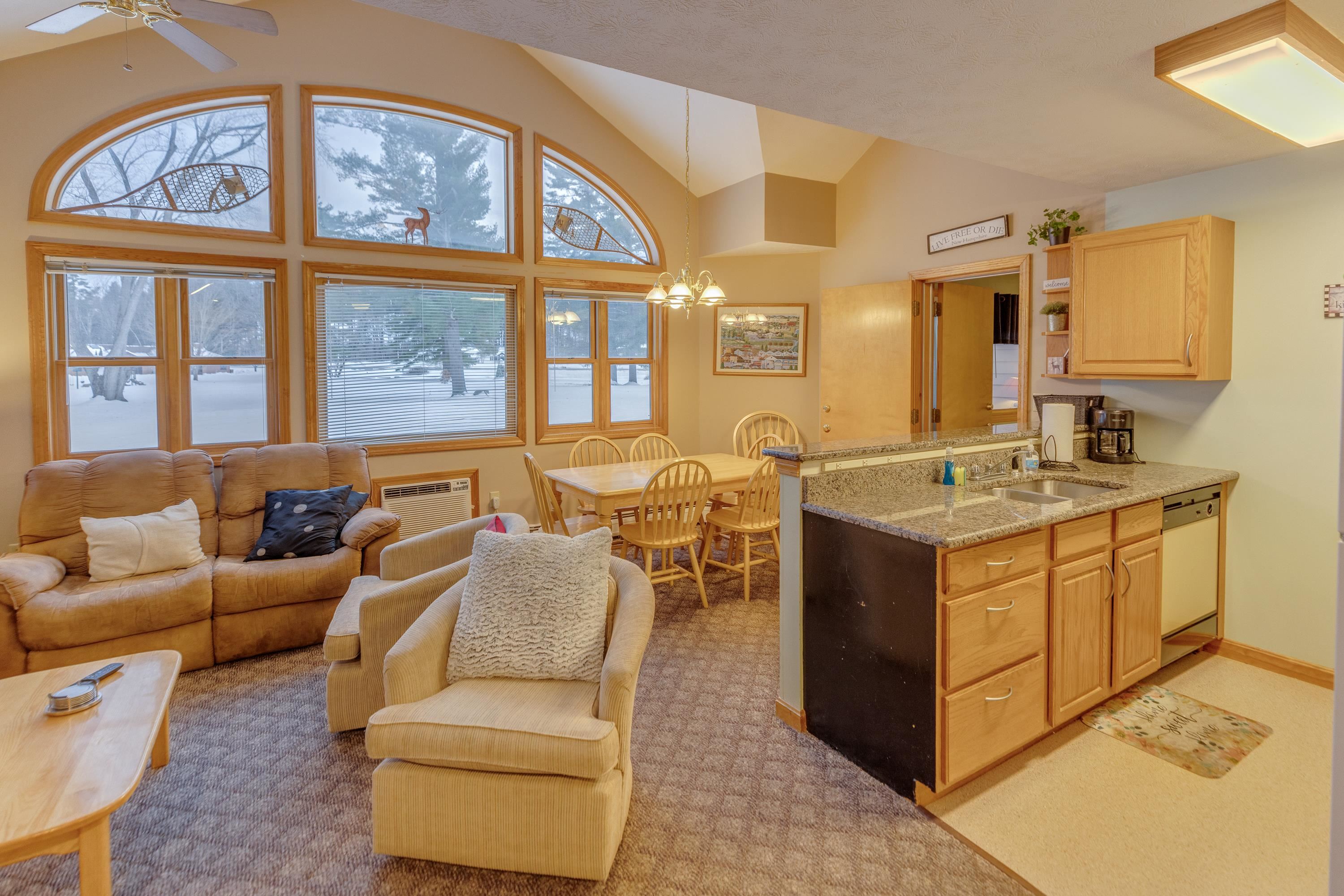 4 Jack O'lantern Dr, Woodstock, NH 03262