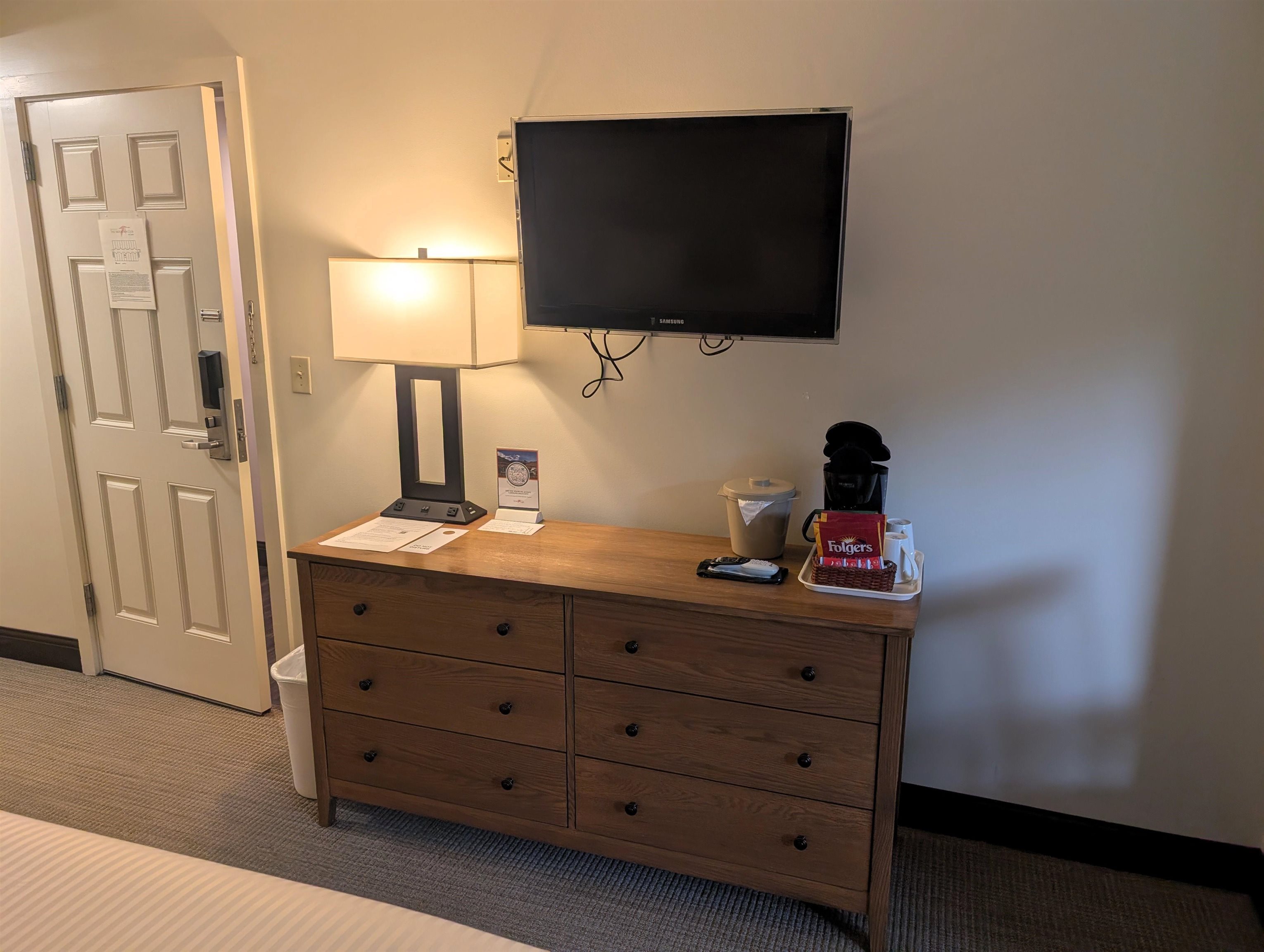 90 Loon Mountain Rd, Lincoln, NH 03251