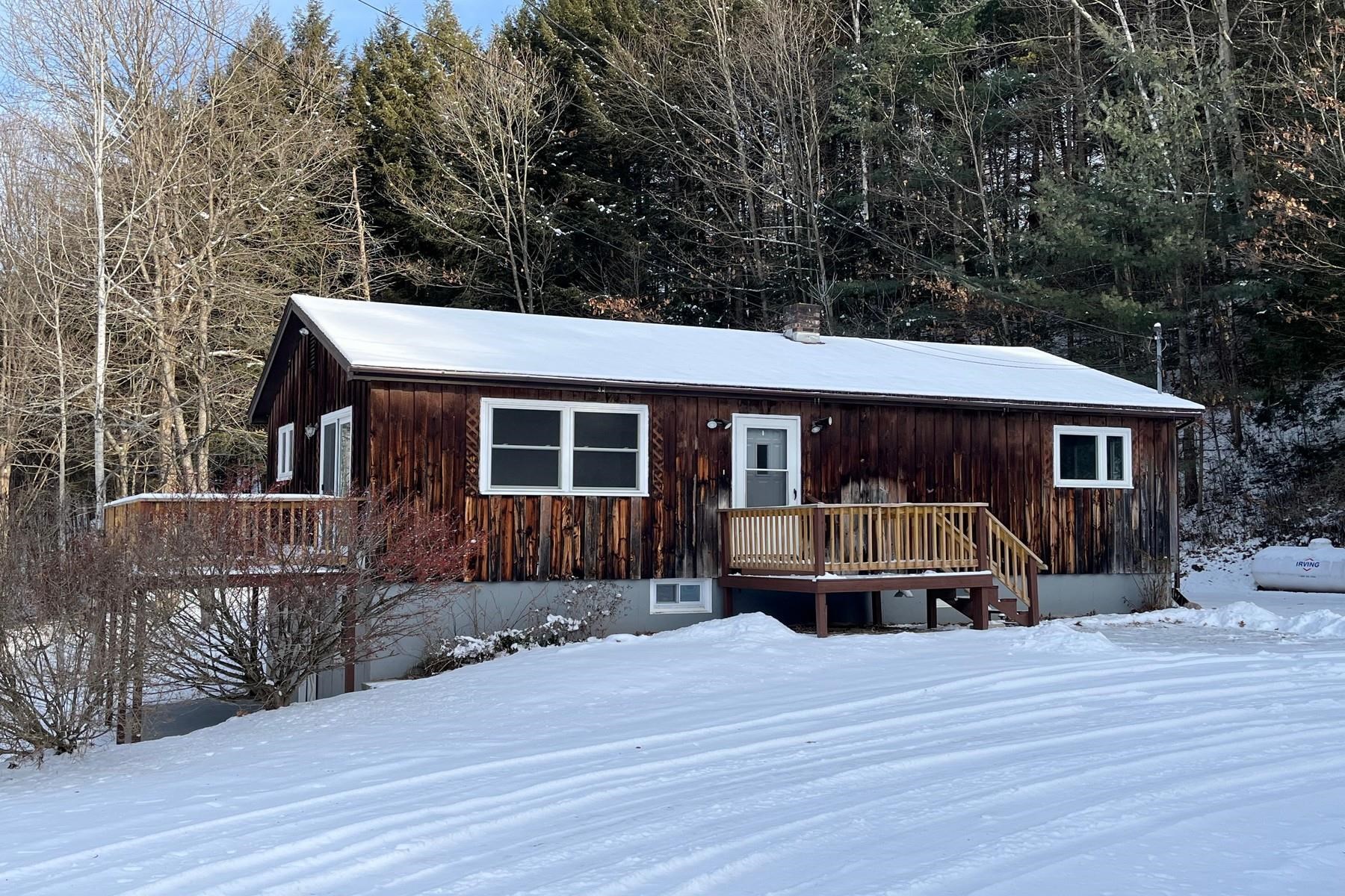 Homes for sale in Pittsford, VT | 37 Sangamon Rd, Pittsford, VT 05763 | MLS# 5072698