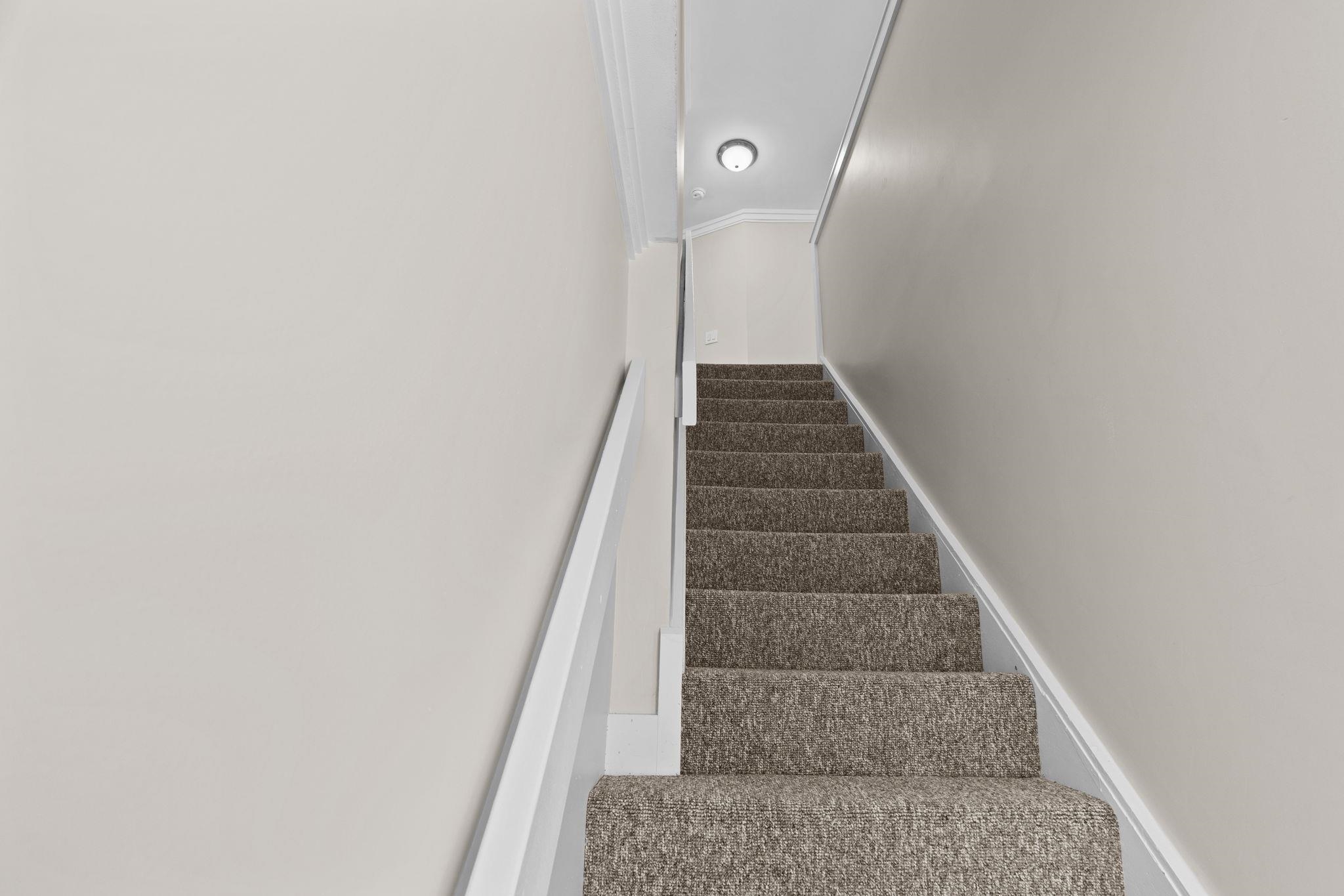 42 Bunker St, Farmington, NH 03835