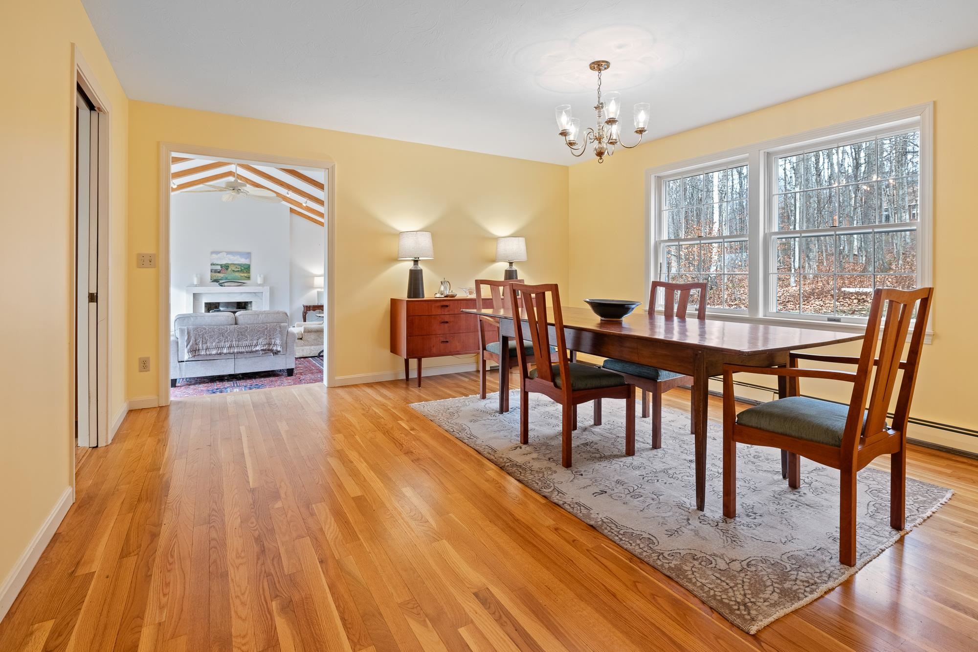 Dining Room to Living Room 24484555