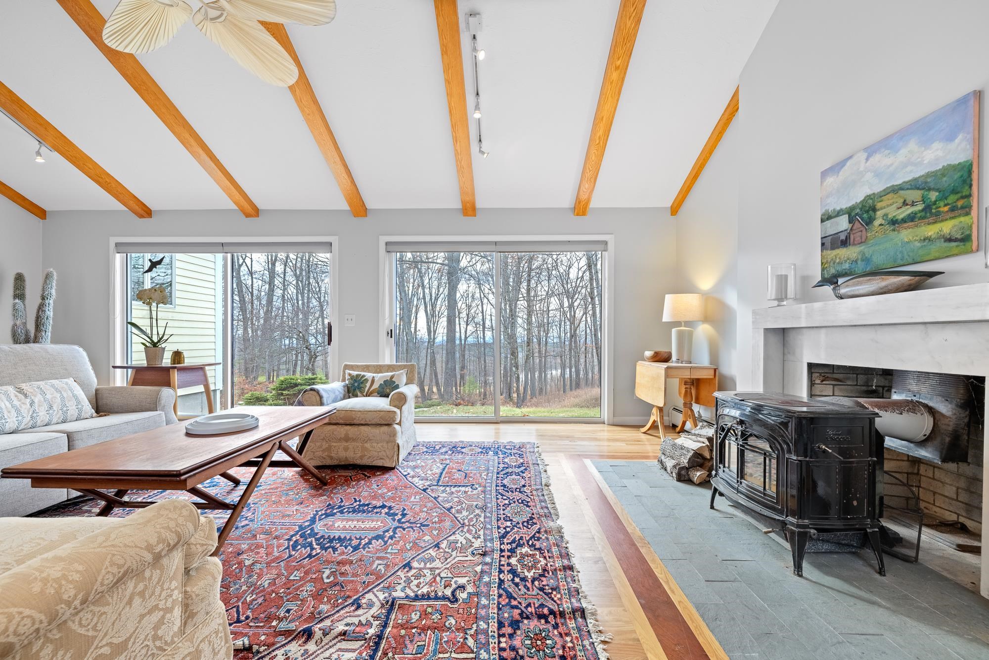 Living Room with pretty winter views 24484559