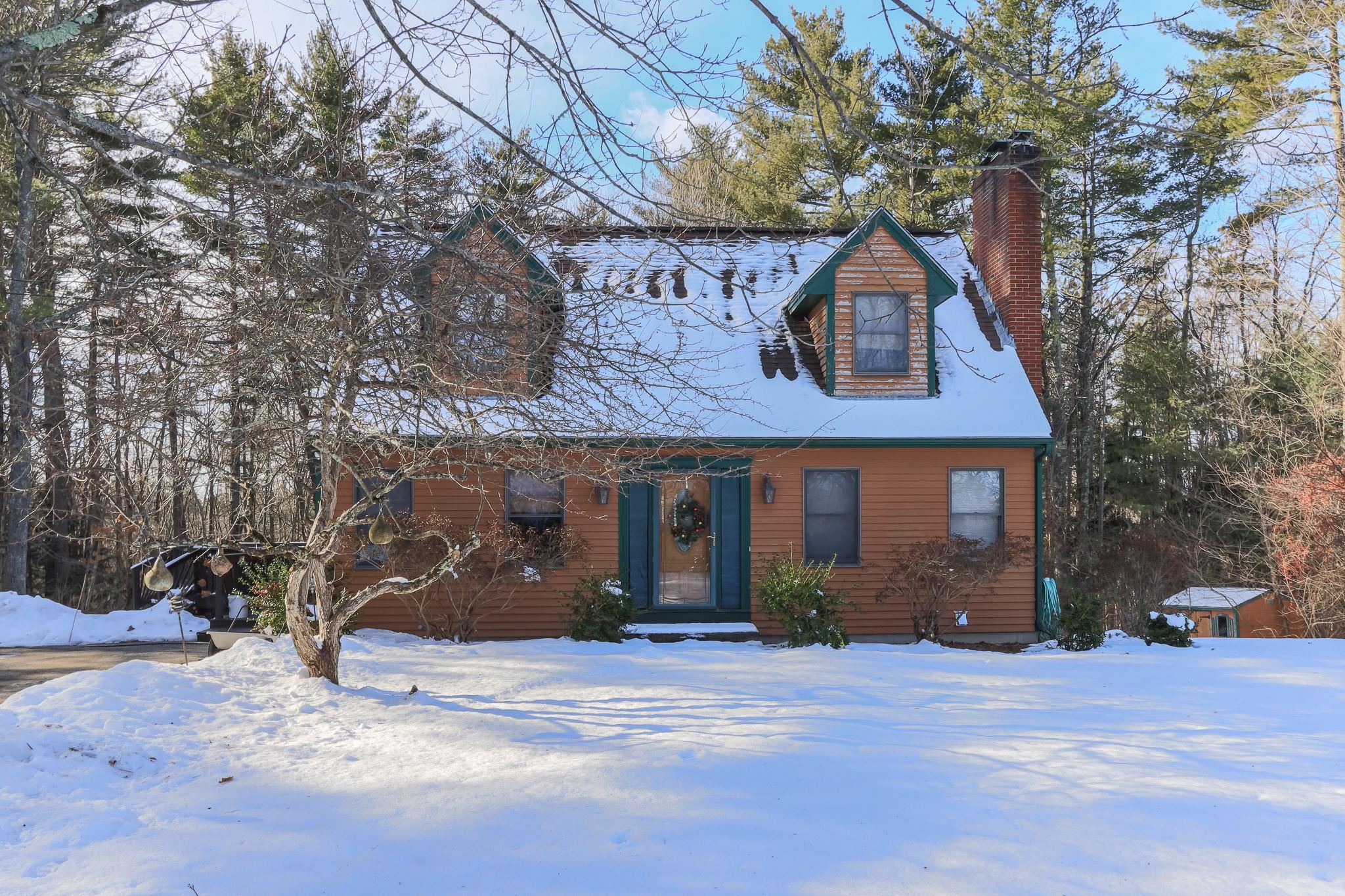 7 Turkey Ridge Rd, Newmarket, NH 03857