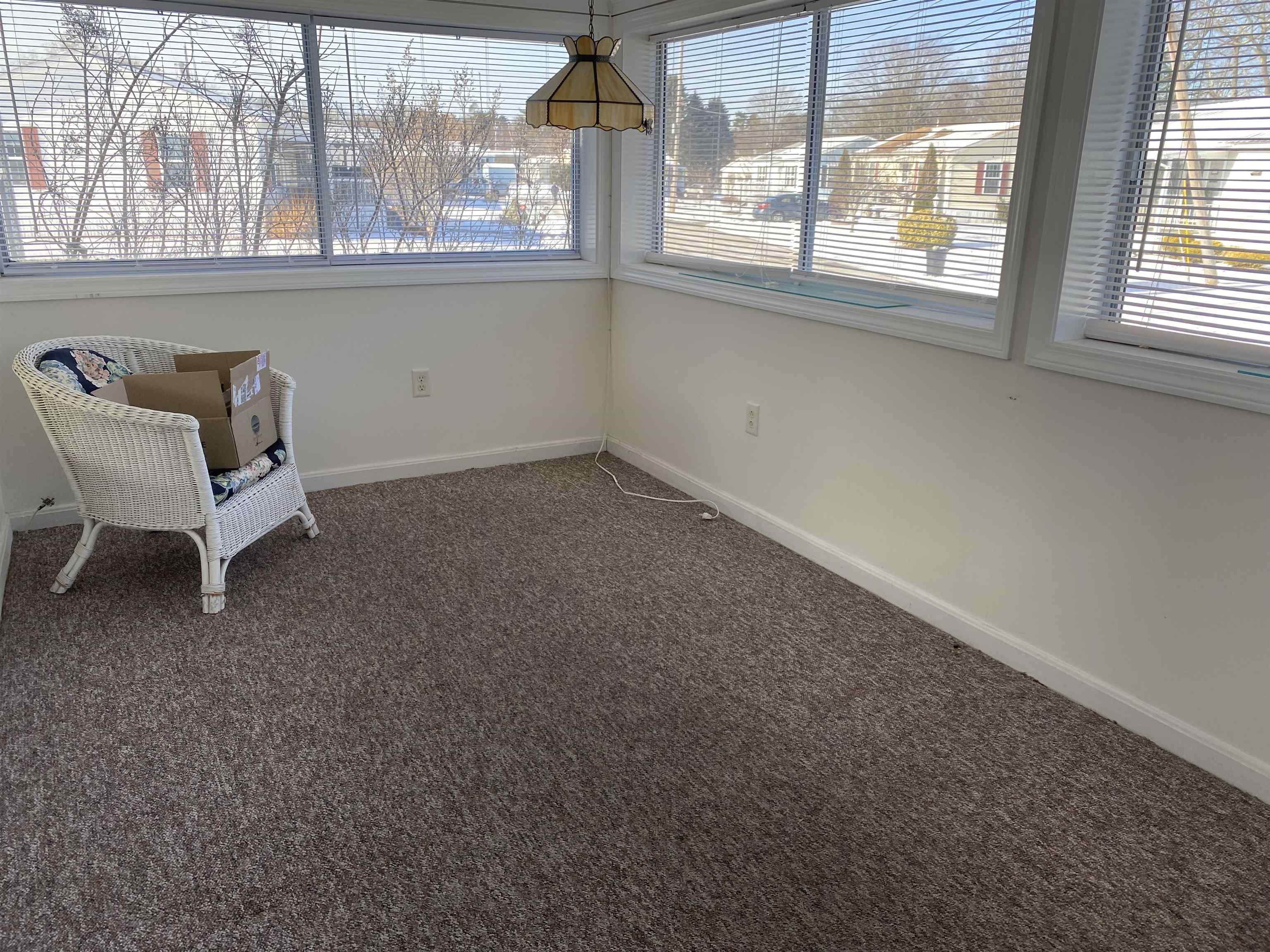 69 Nashville St, Seabrook, NH 03874