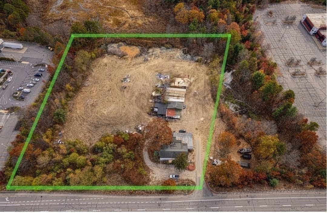 296 Loudon Rd, Concord, NH 03301